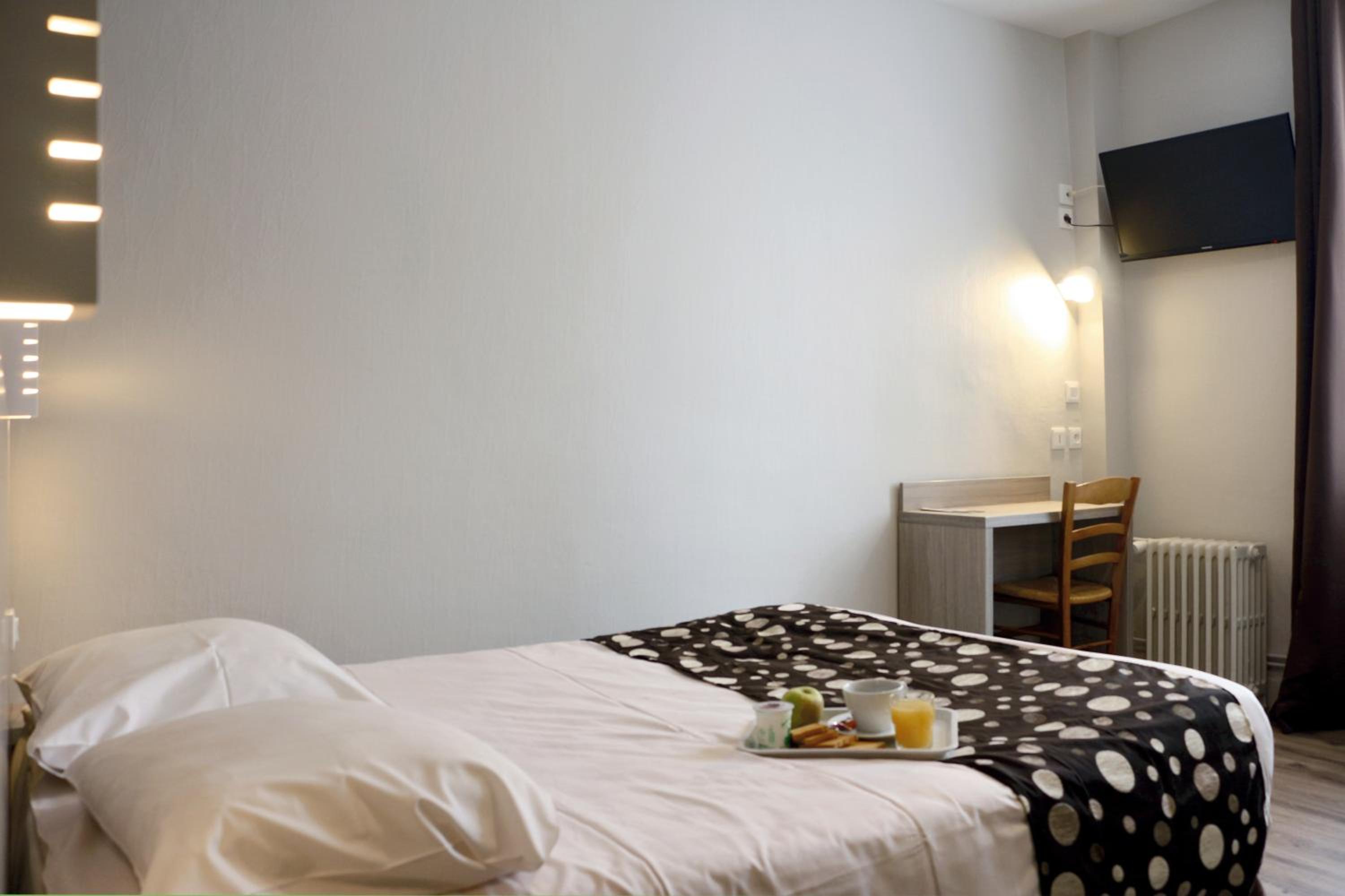 Classic Double Room - Photo 5