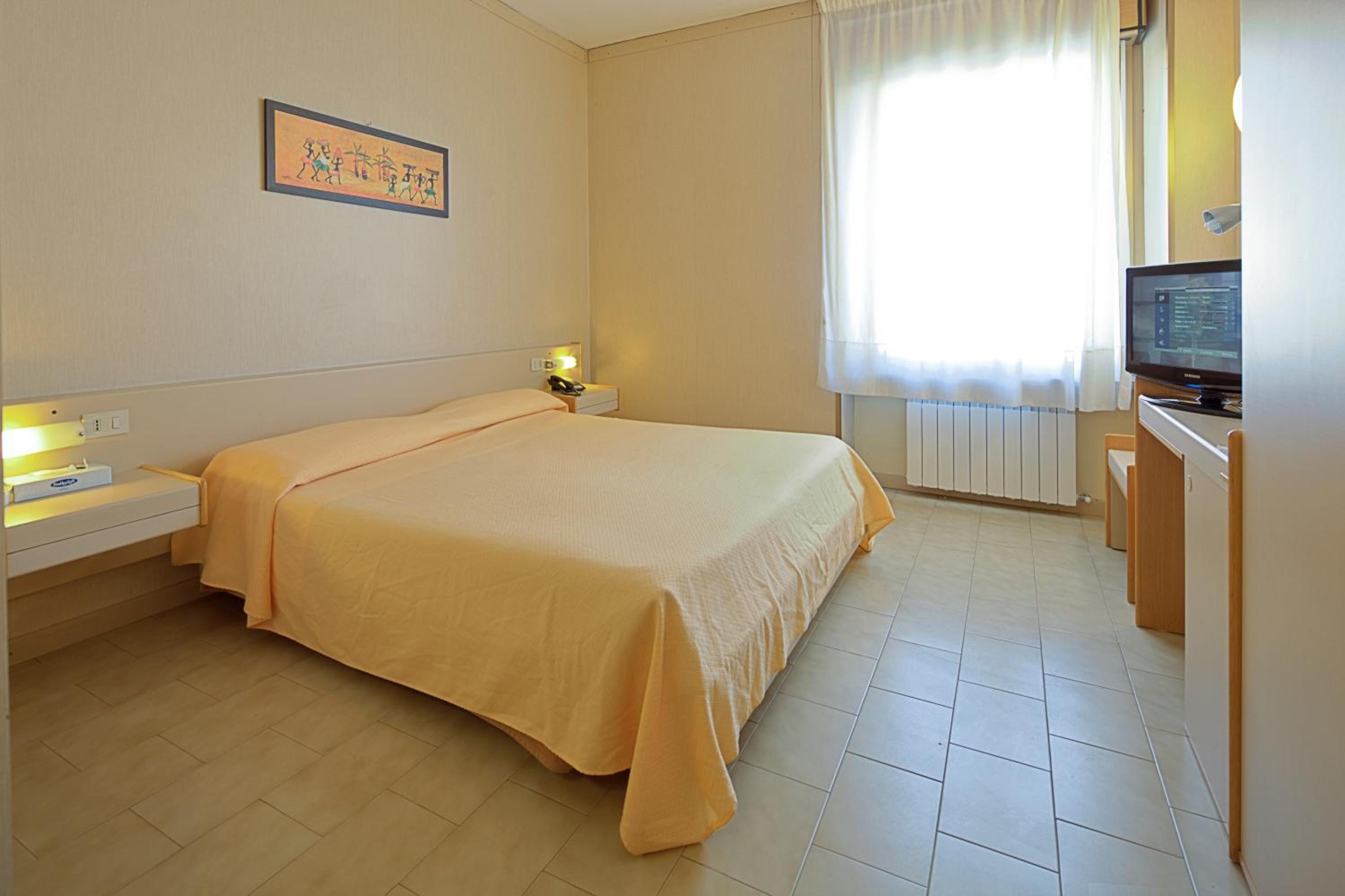 Economy Double or Twin Room - Photo 1