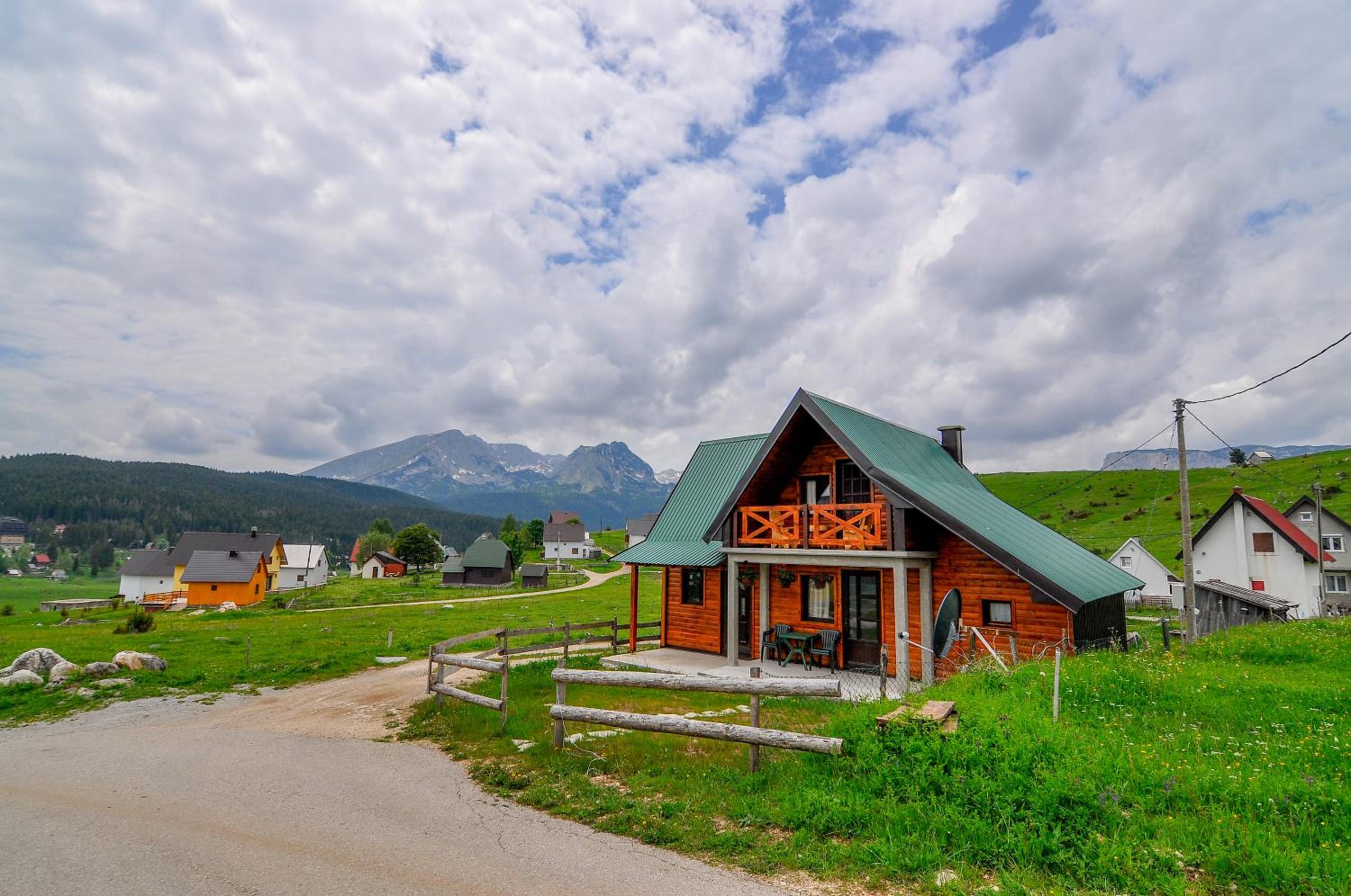 Cottage with Mountain View - Photo 44