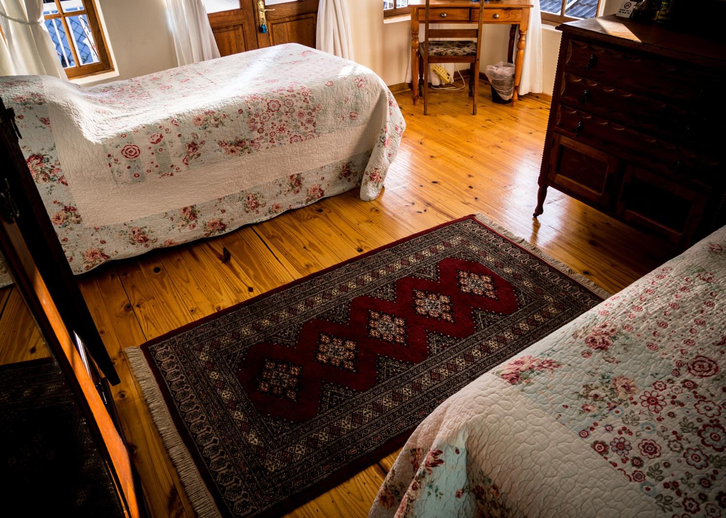 Twin Room - Photo 4