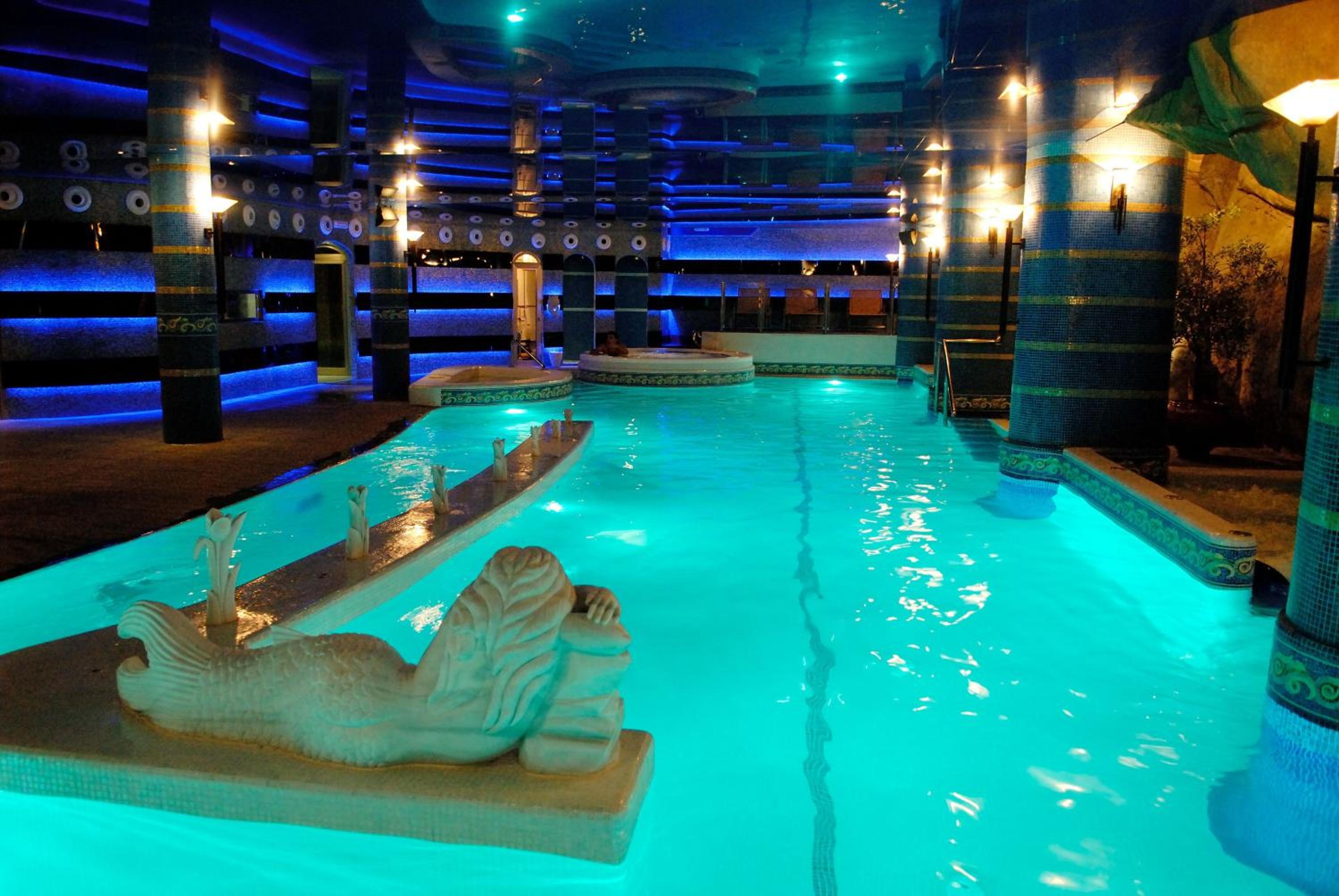 Twin Room with Spa Access