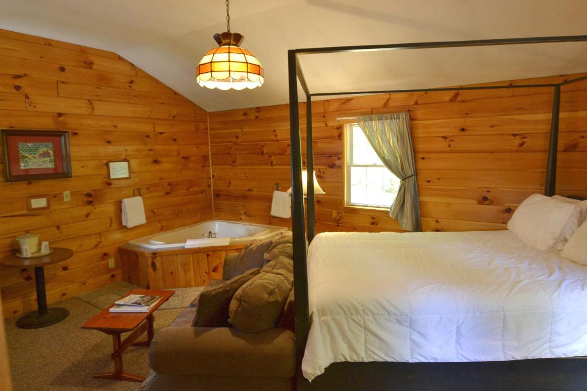 Woodland Cottage - Adult Only - Photo 3