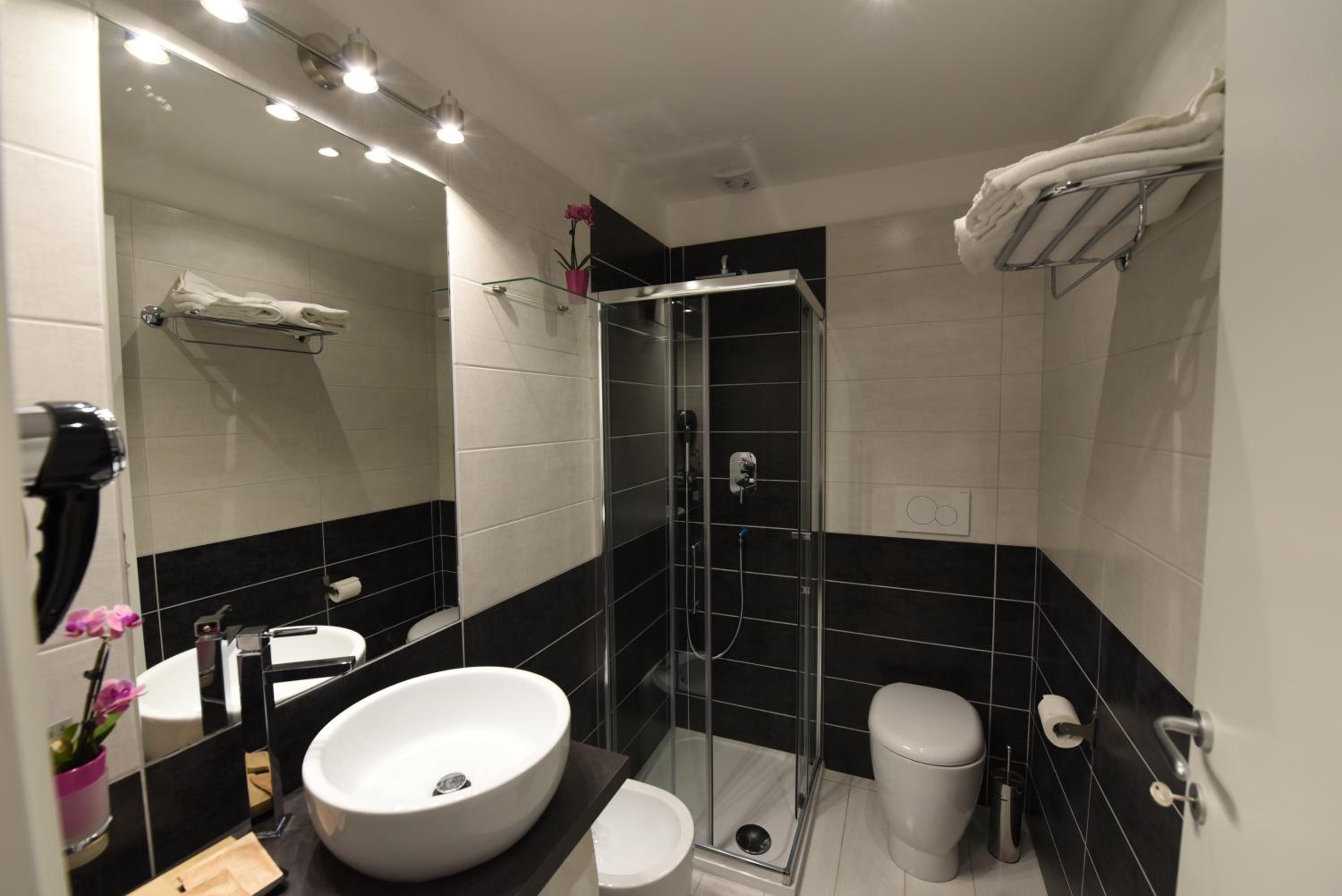 Double or Twin Room photo 2