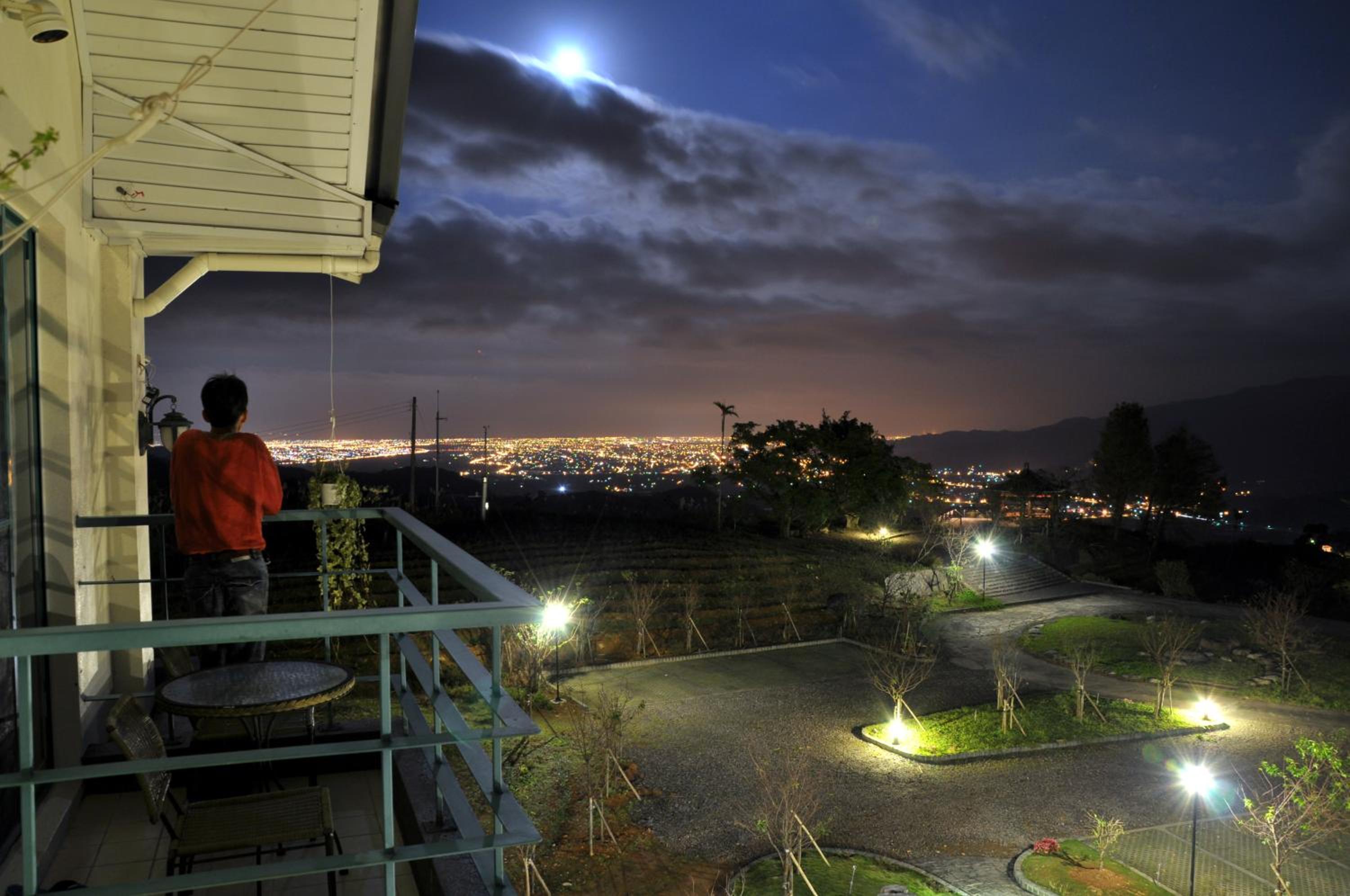 Quadruple Room with Mountain View photo 3
