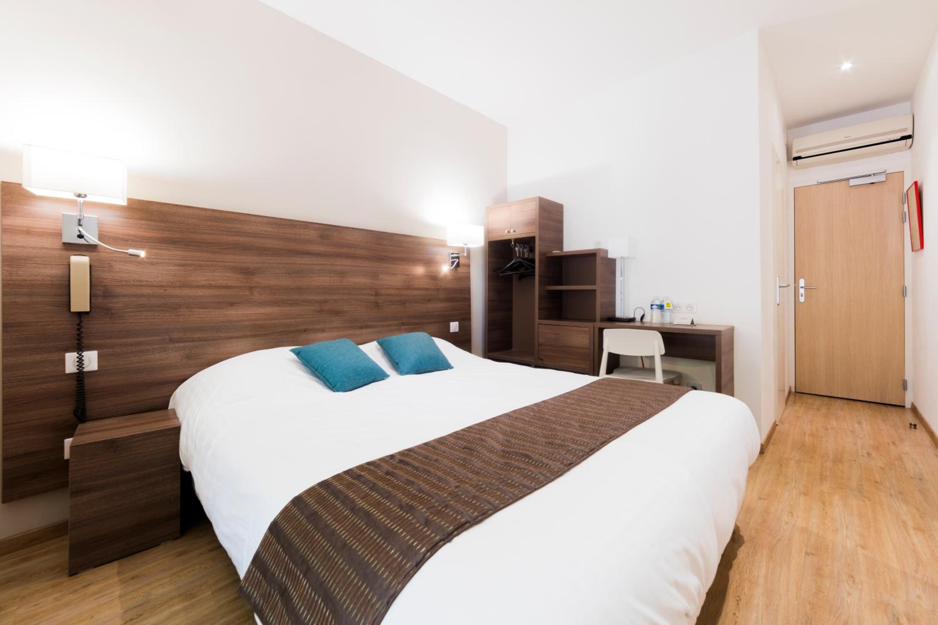 Superior Double Room - Photo 3