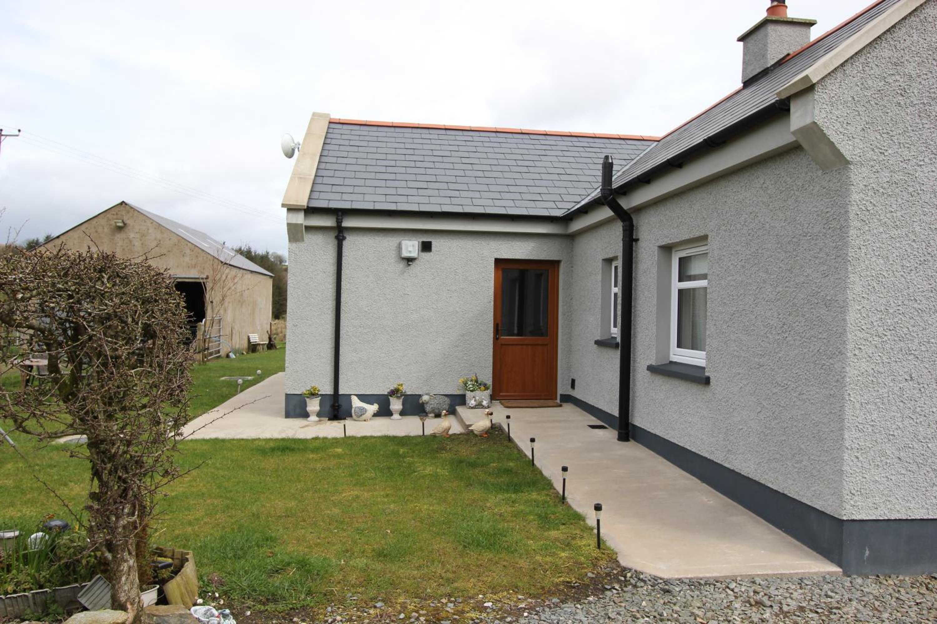 Two-Bedroom House - Photo 24