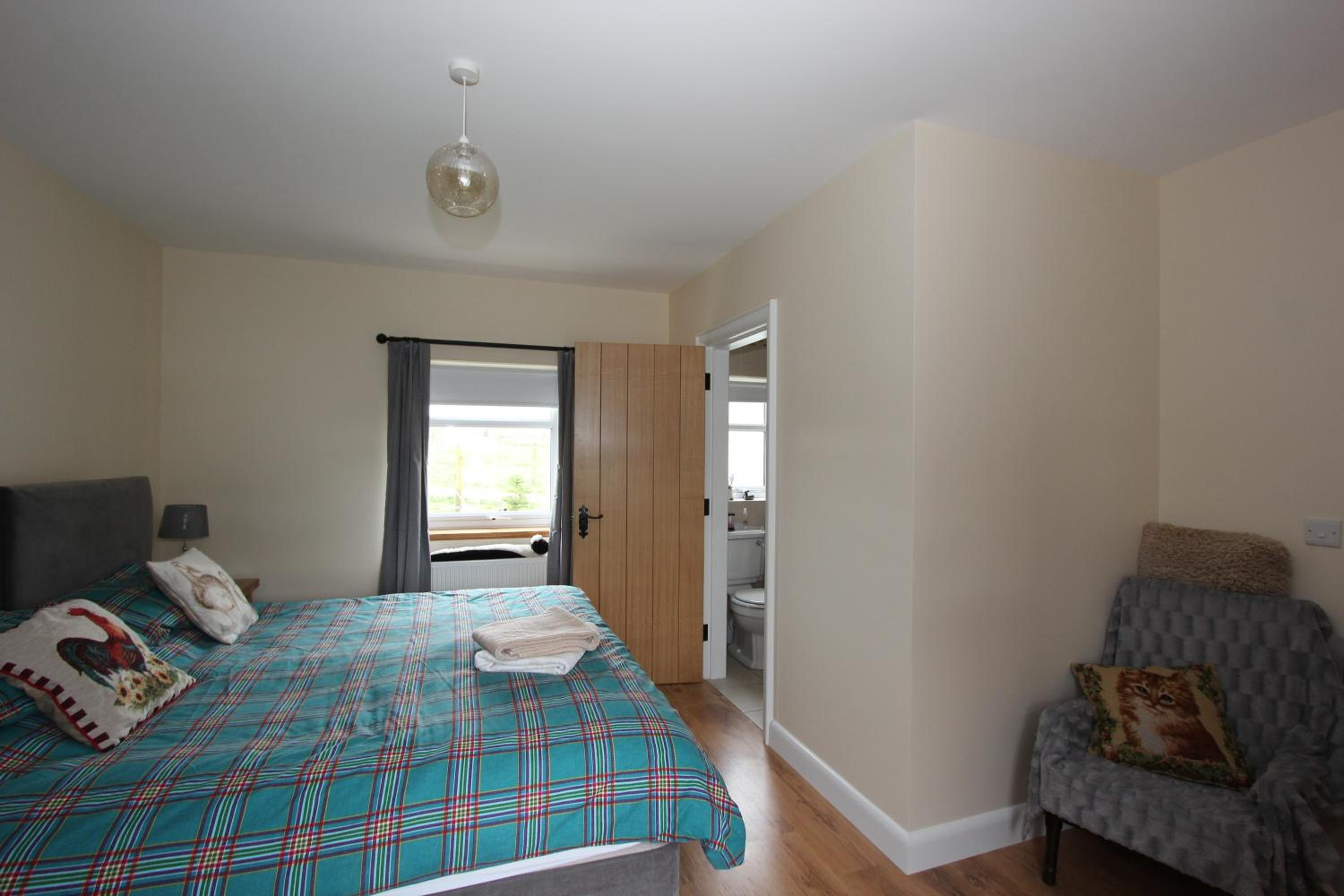 Two-Bedroom House - Photo 30