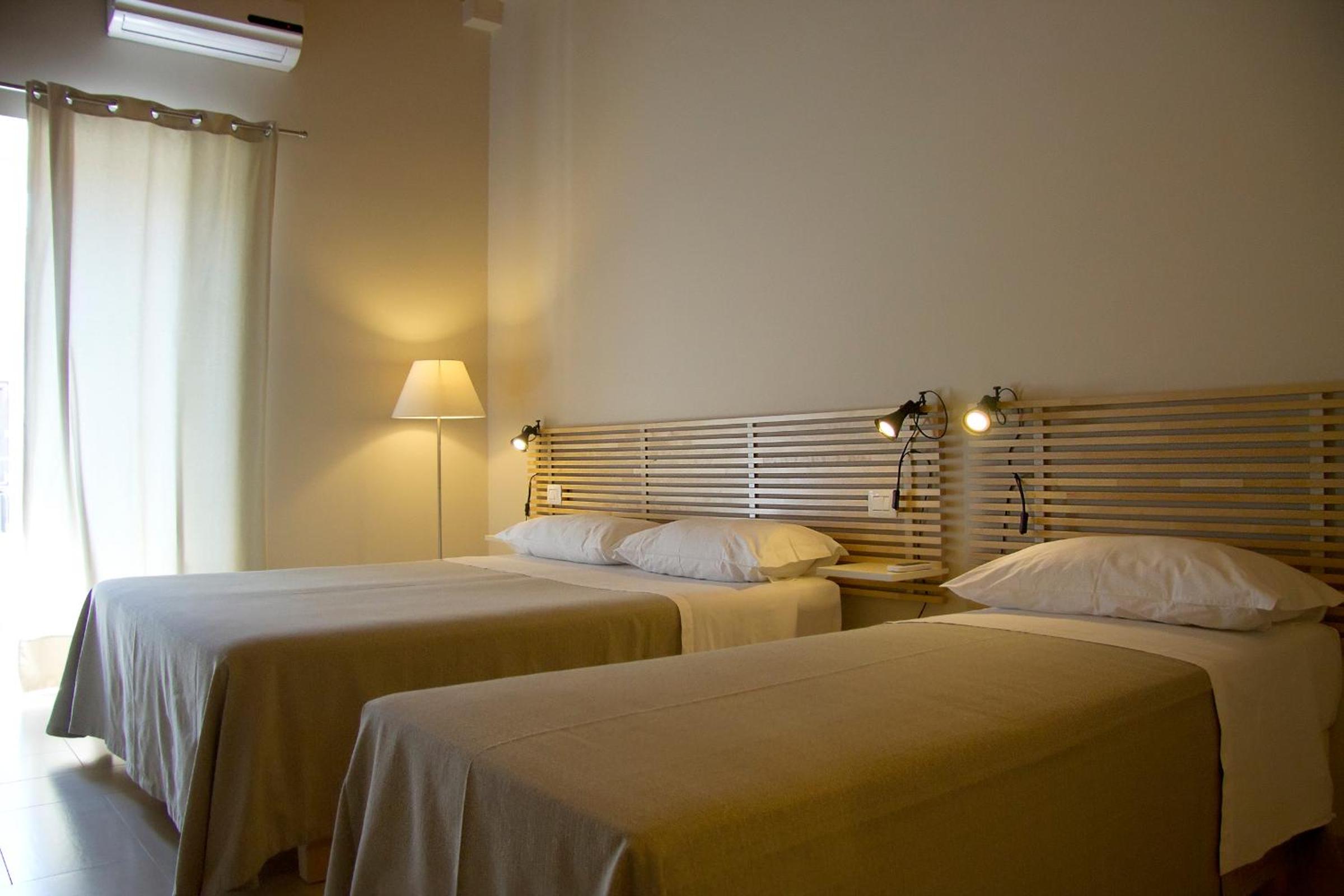 One-Bedroom Apartment - Annex photo 1