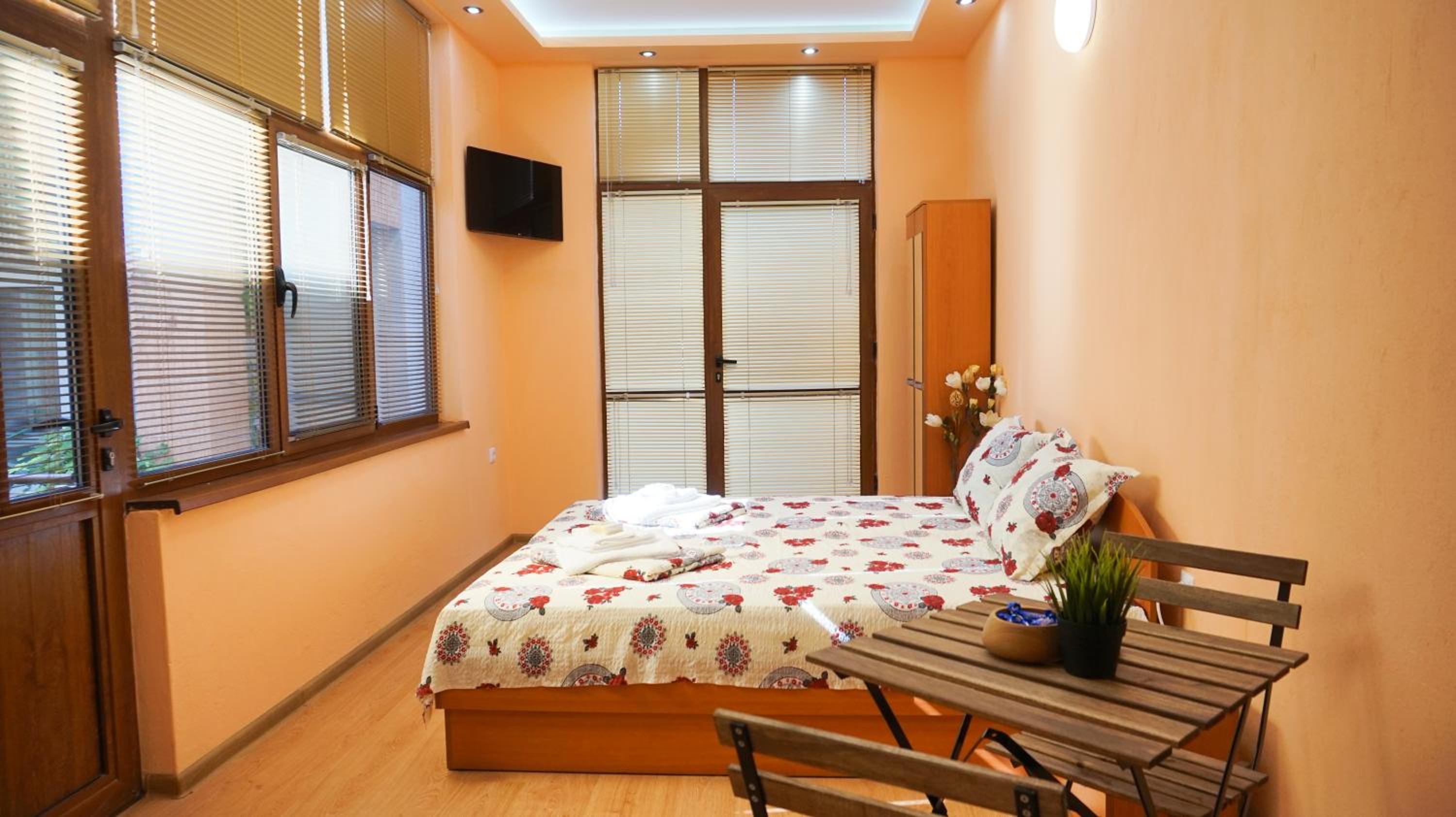 Deluxe Double or Twin Room with Mountain View photo 1