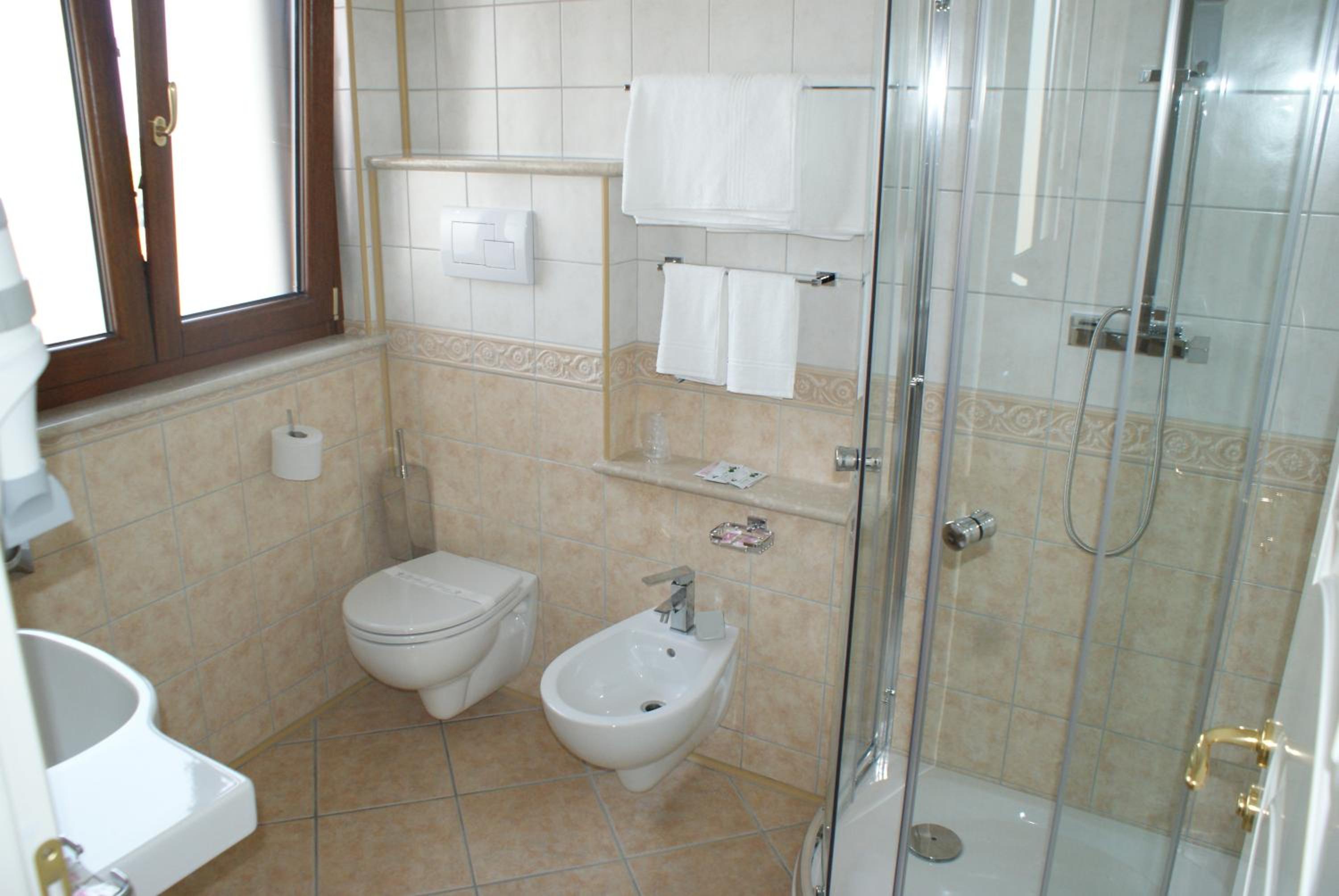 Suite with Terrace - Photo 9