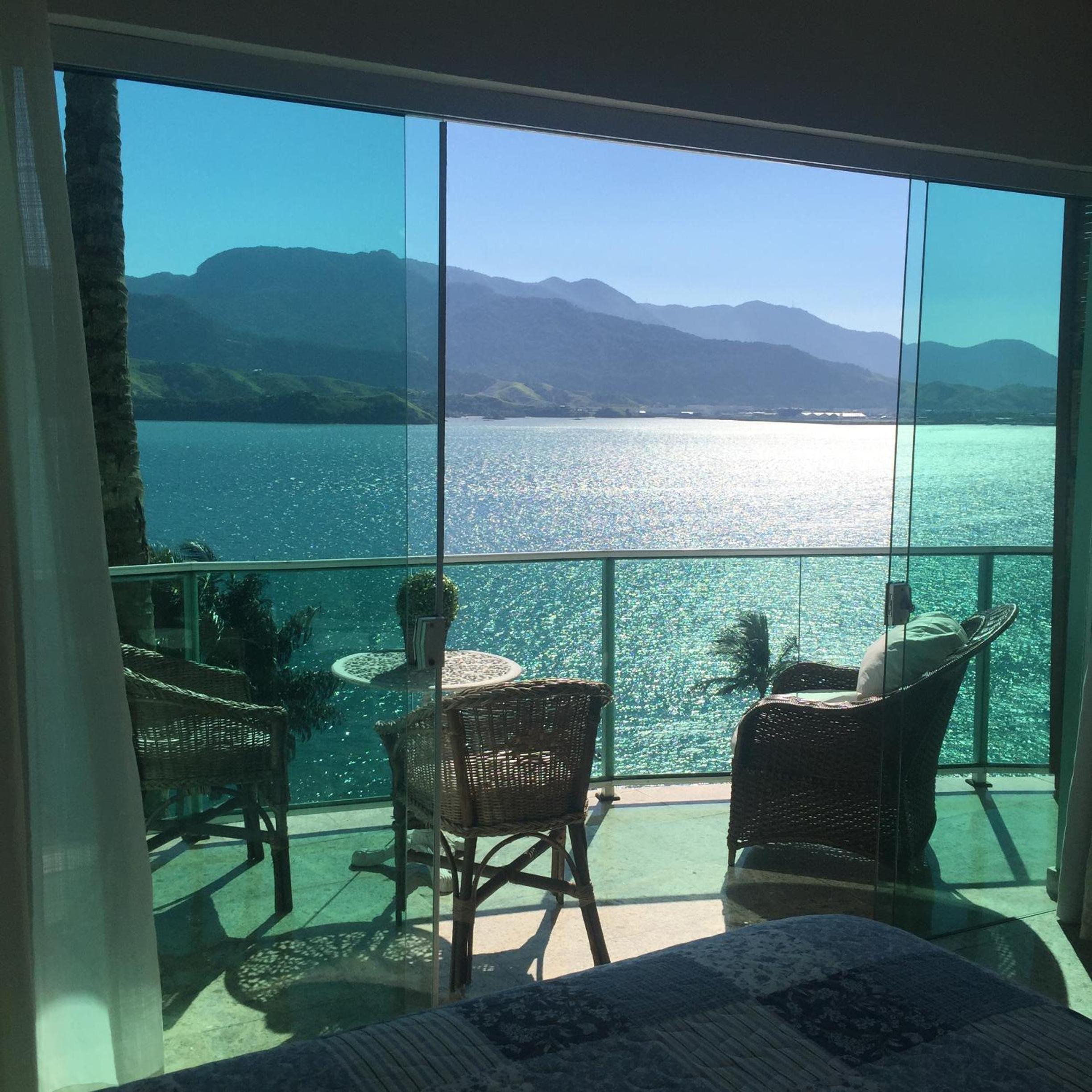 Deluxe Suite with Sea View photo 3