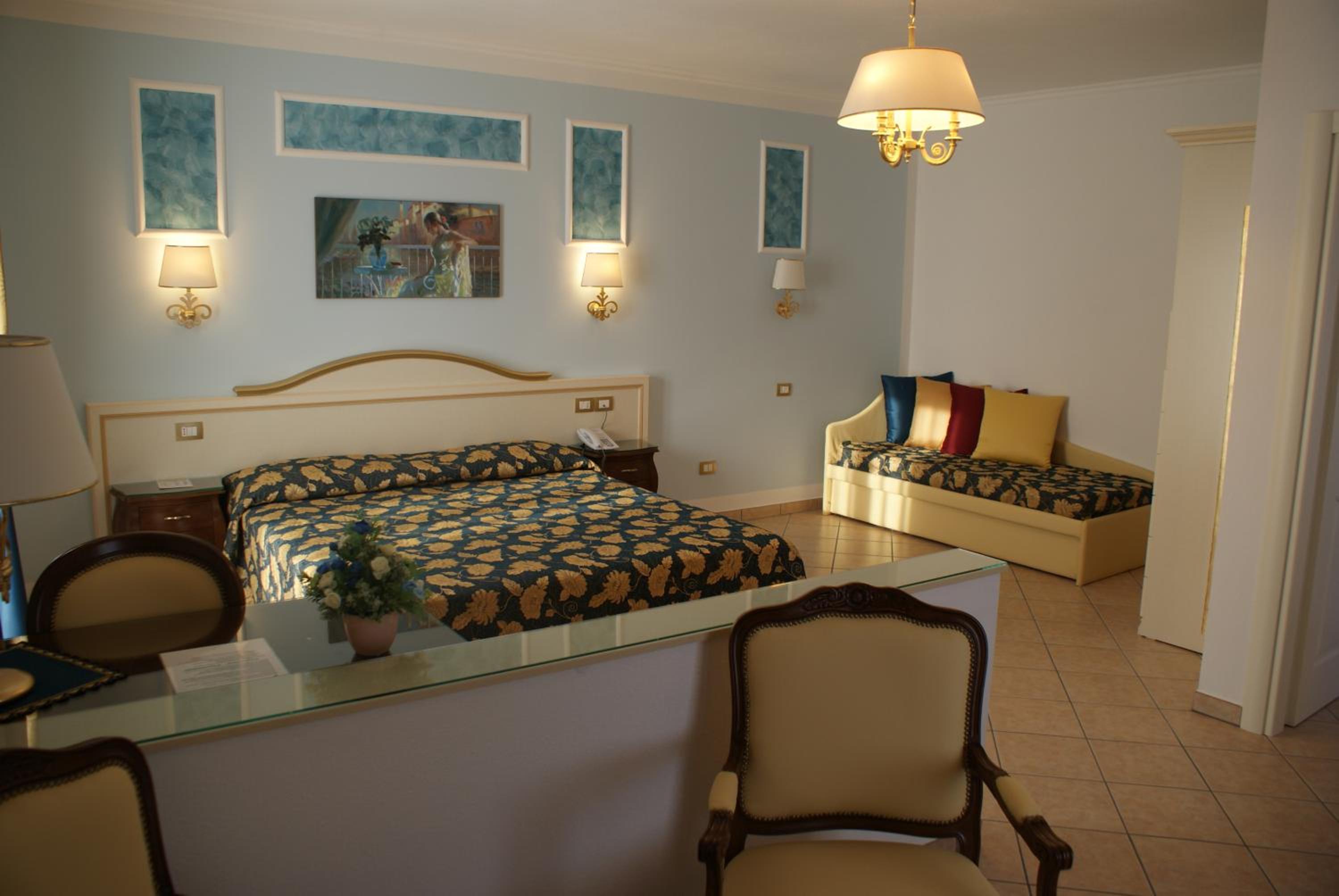 Suite with Terrace (3 Adults) - Photo 1