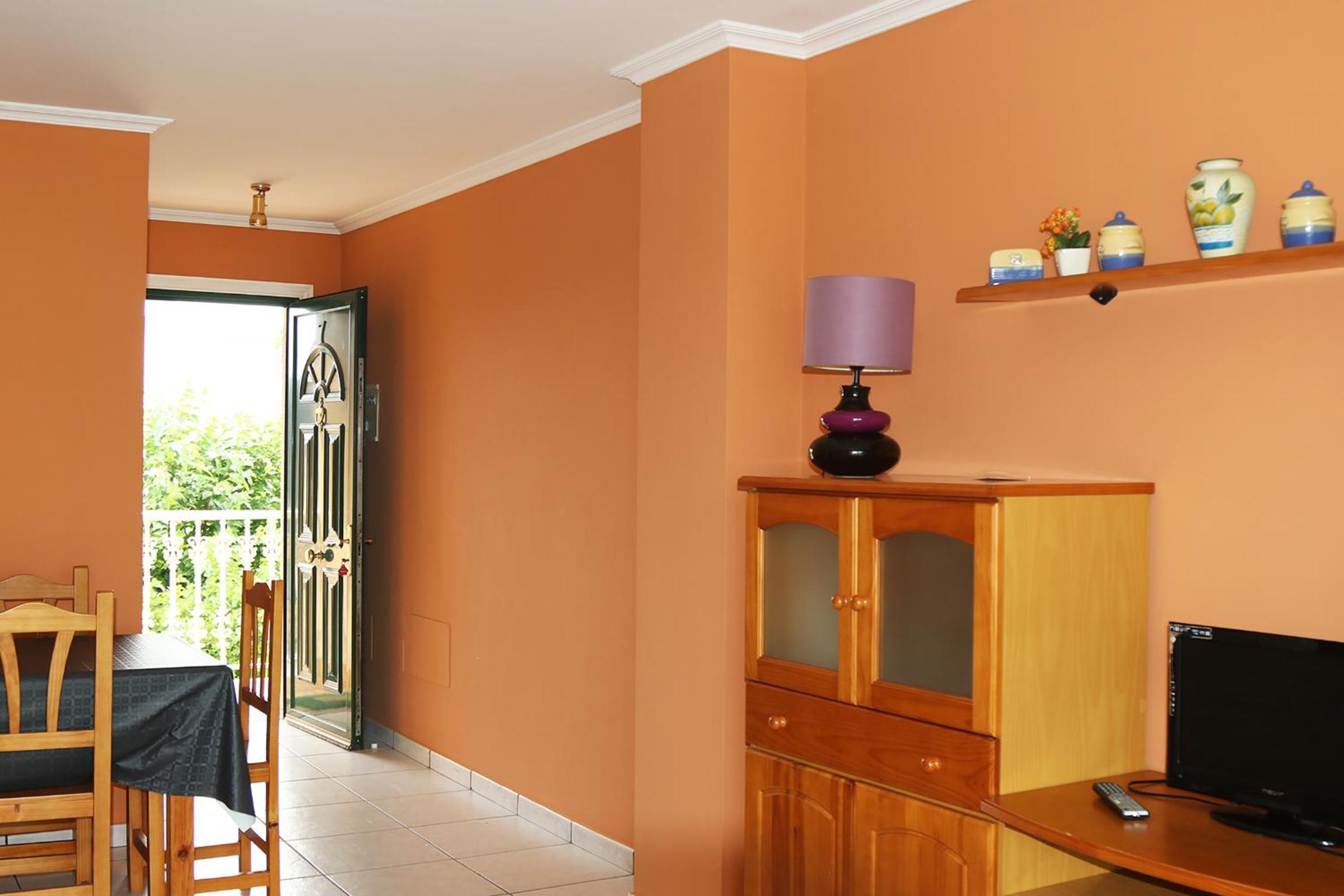Apartamento de dos habitaciones con balcón