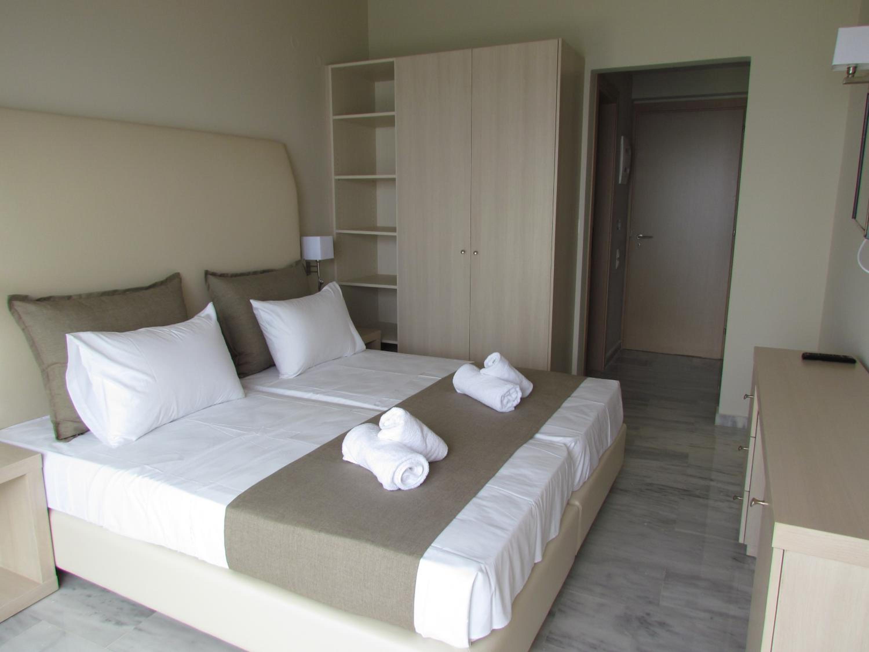 Superior Side Sea View Studio