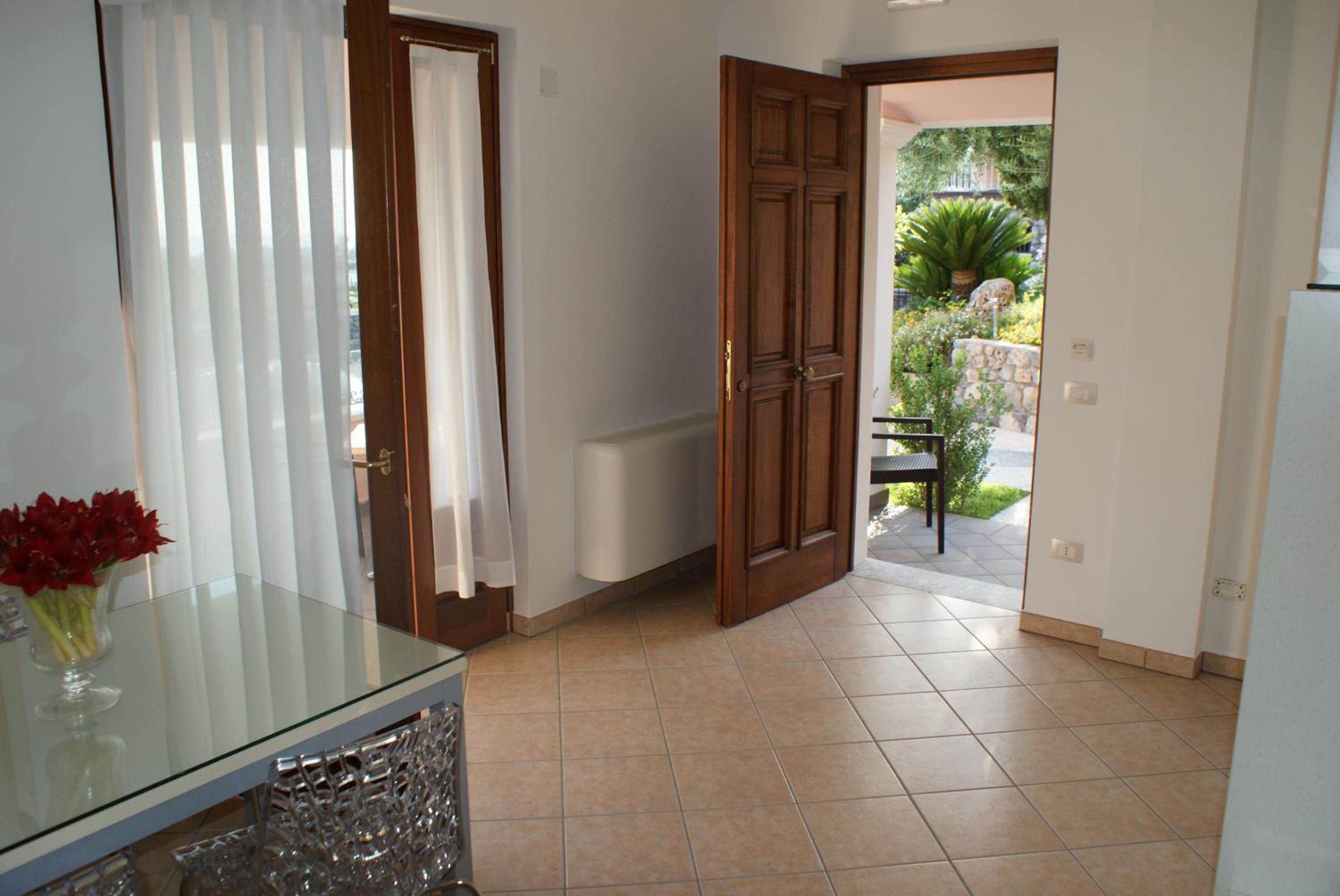 Suite with Terrace (3 Adults) - Photo 8