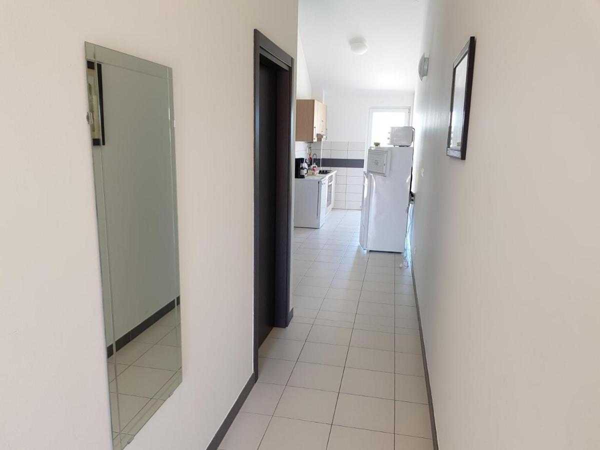 Comfort Two-Bedroom Apartment with Balcony and Sea View - Photo 24