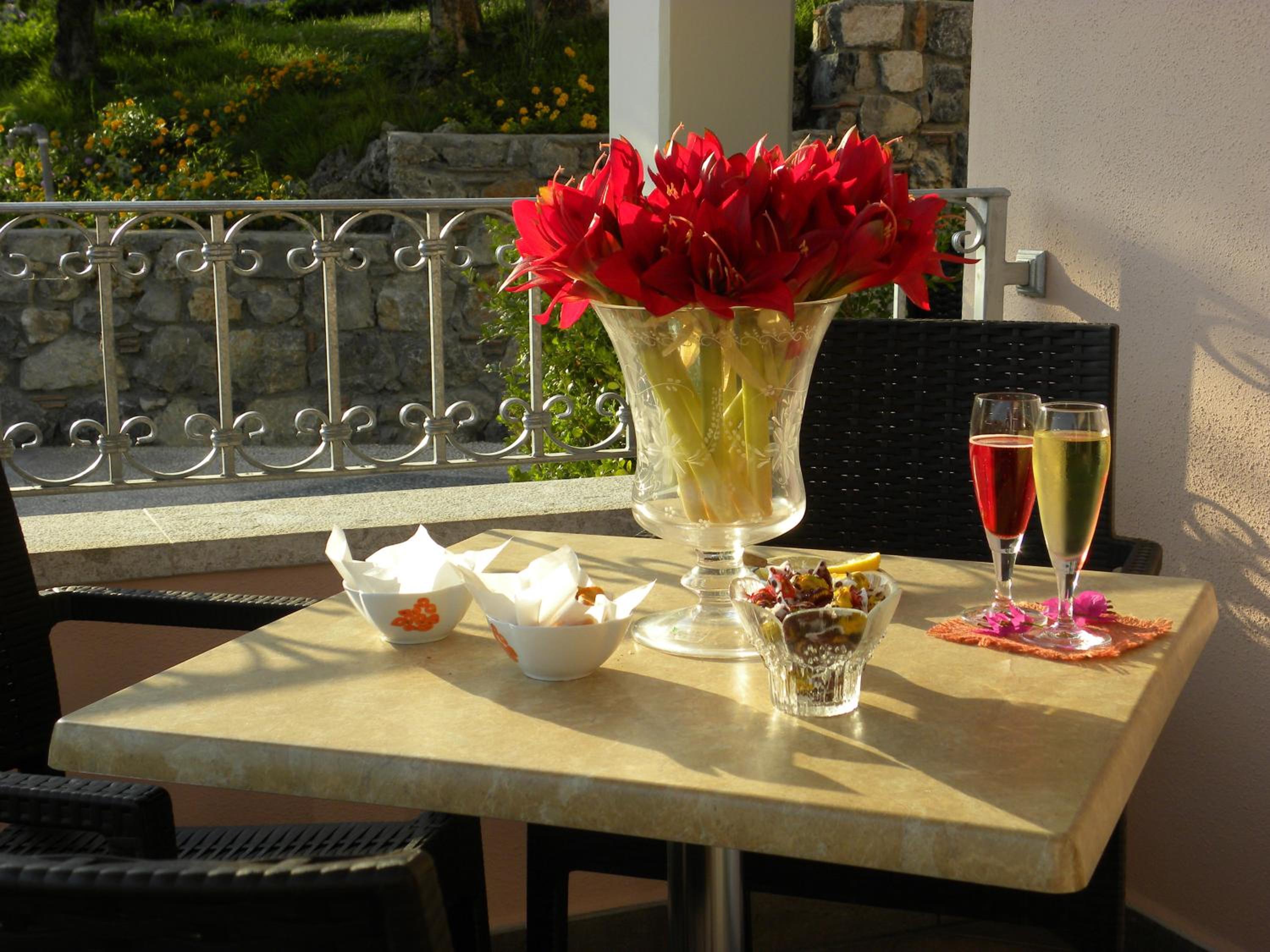 Suite with Terrace (3 Adults) - Photo 3
