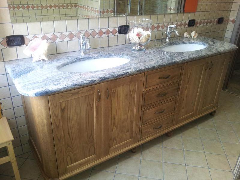 Quadruple Room with Private Bathroom - Photo 10