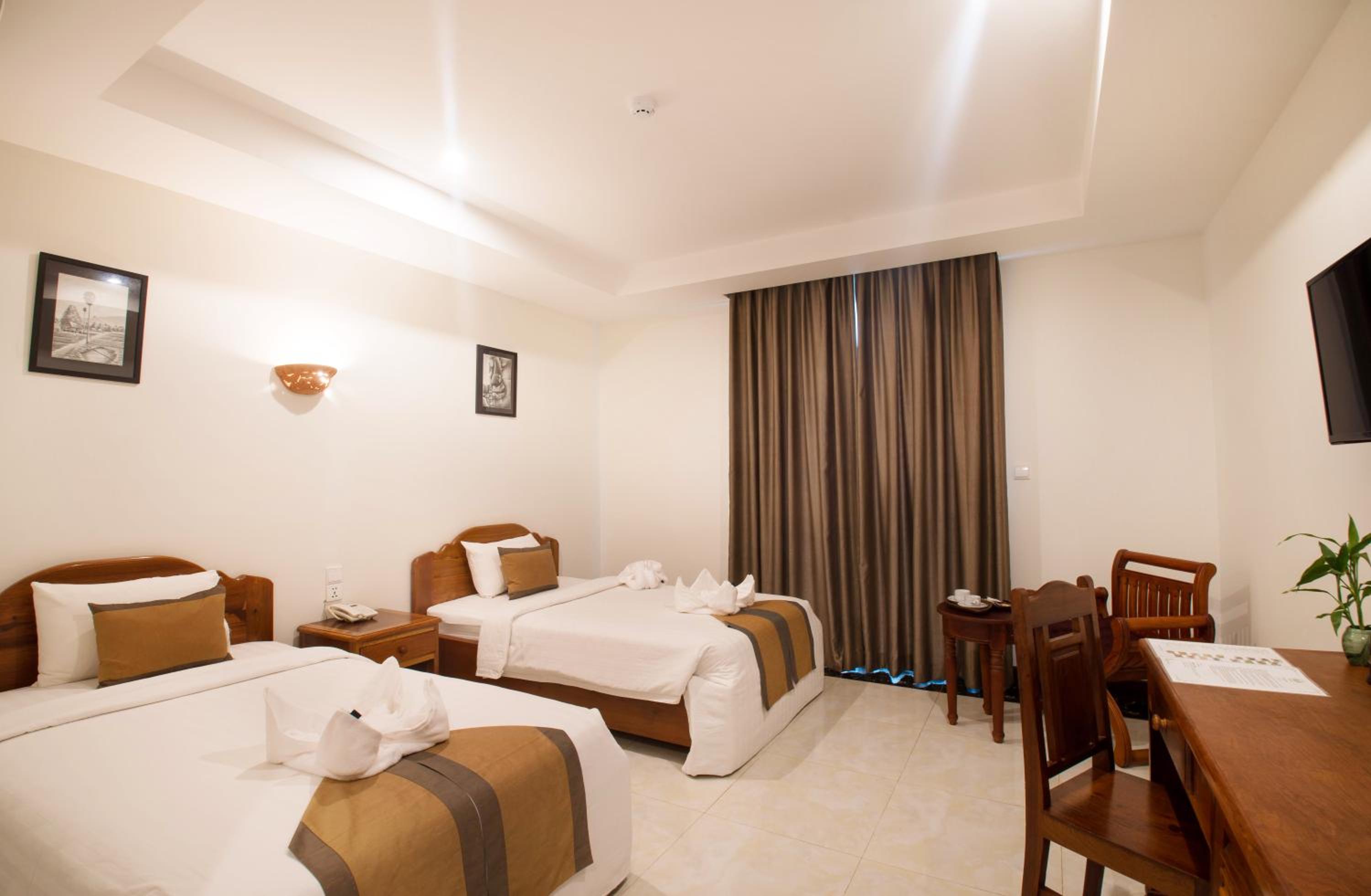 Superior Twin Room with City View photo 3