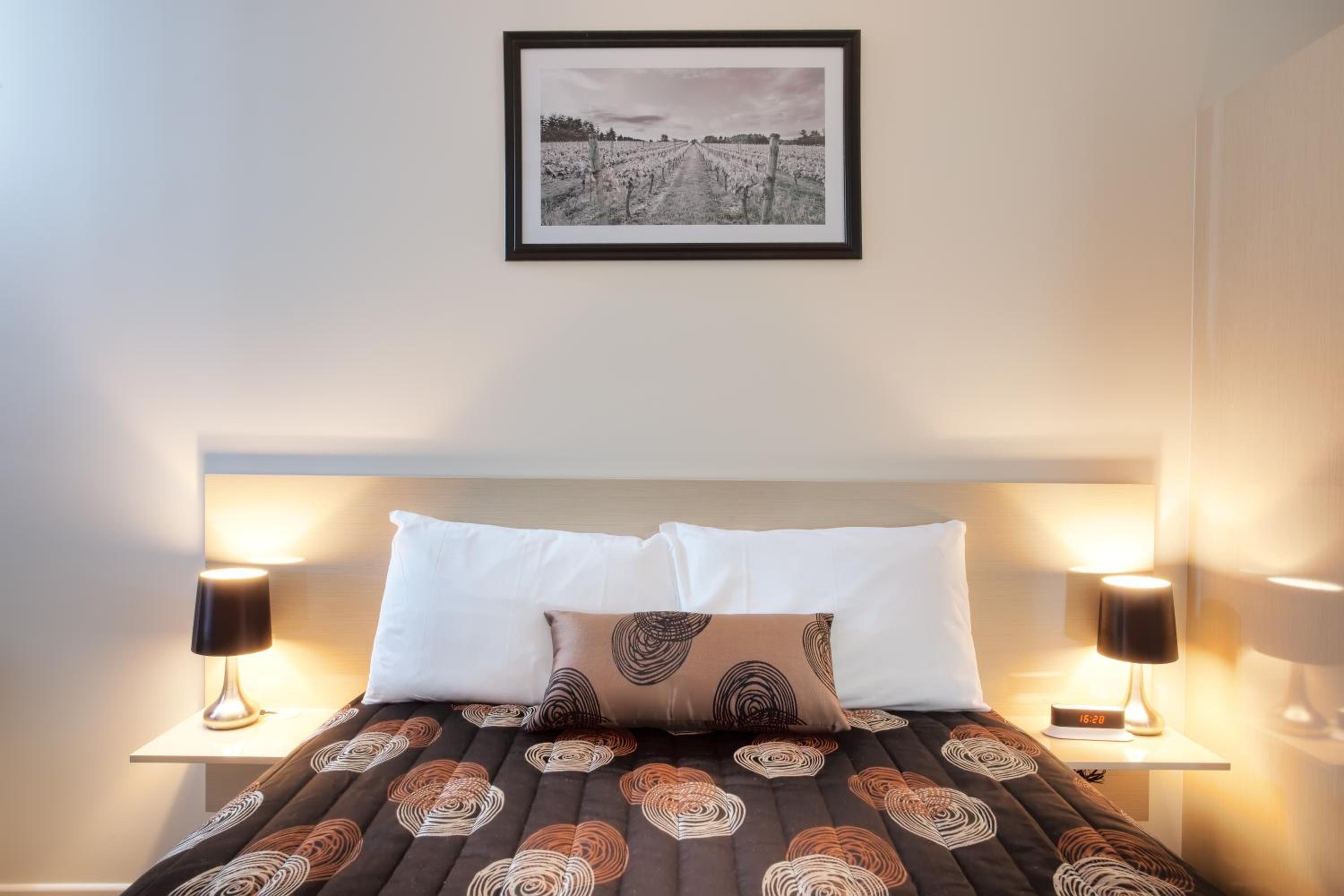 Queen Room - Photo 1