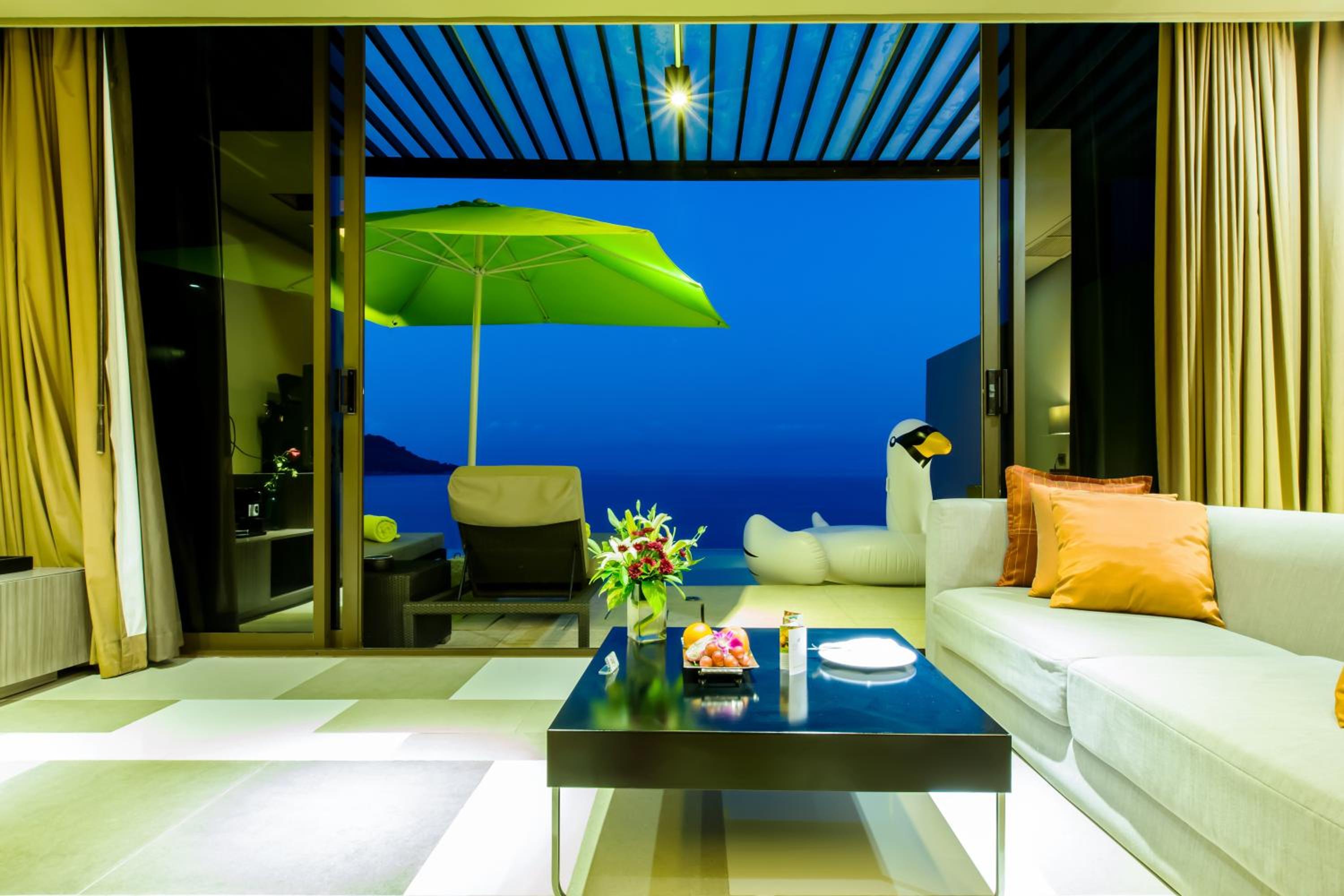 Deluxe Private Pool Suite - Photo 5