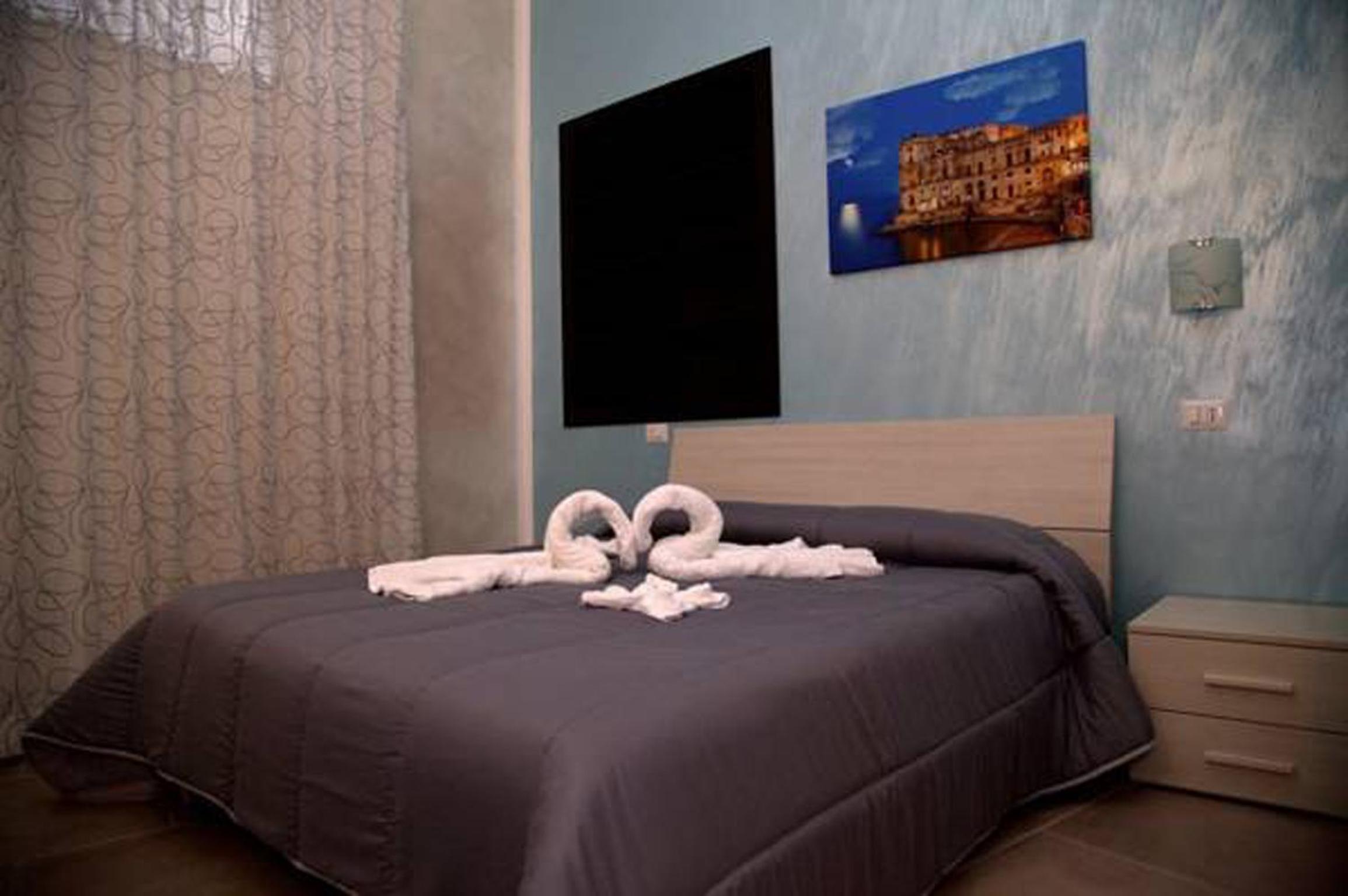 Double or Twin Room with Private Bathroom