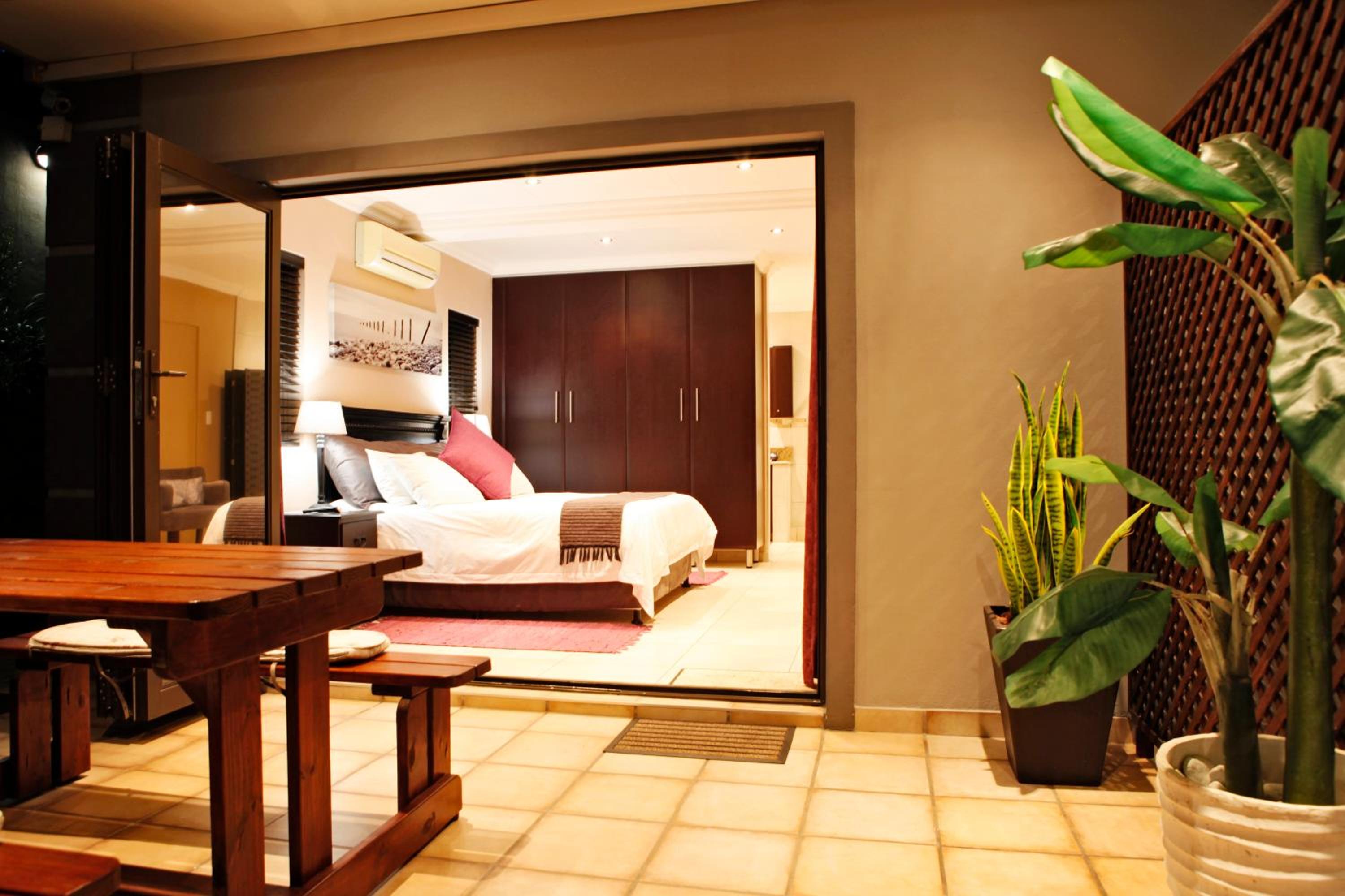 Superior Queen Room photo 2