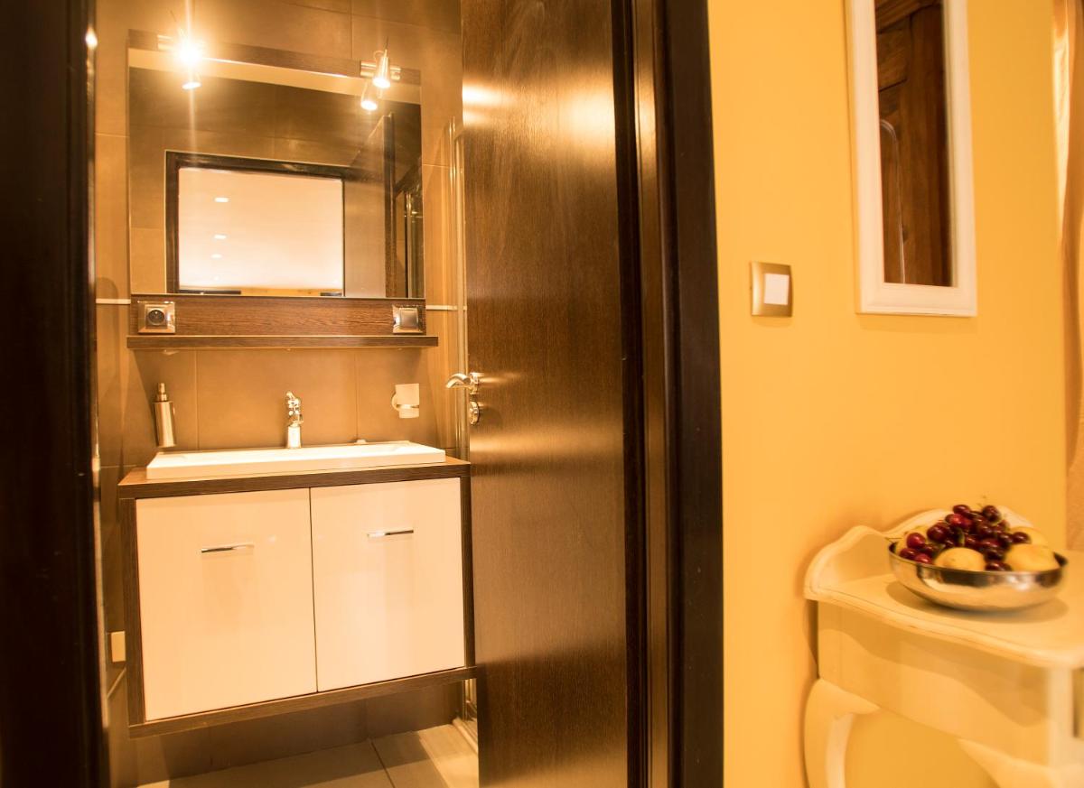 Standard Suite - Third Floor photo 2
