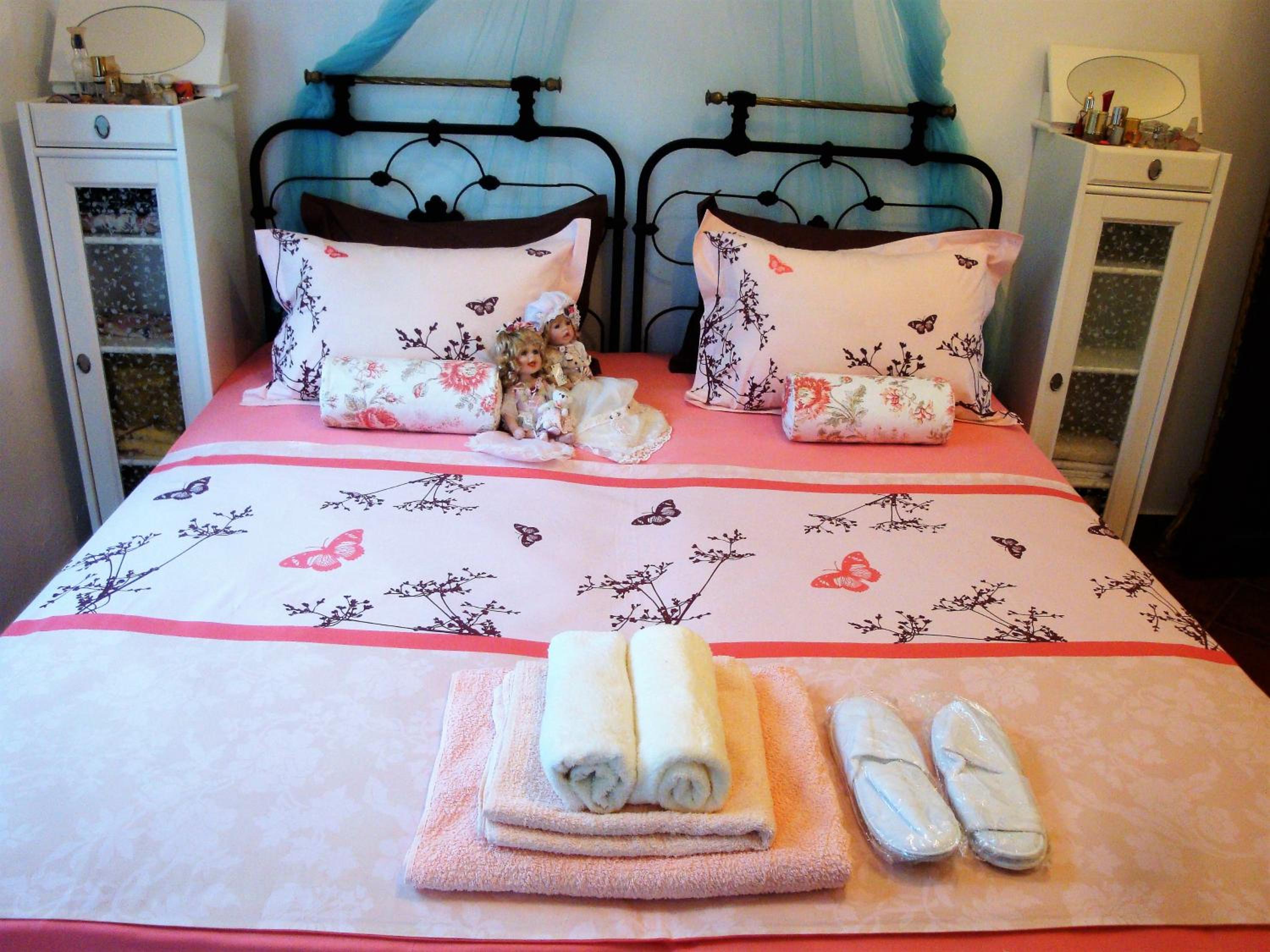 Two-Bedroom House photo 3