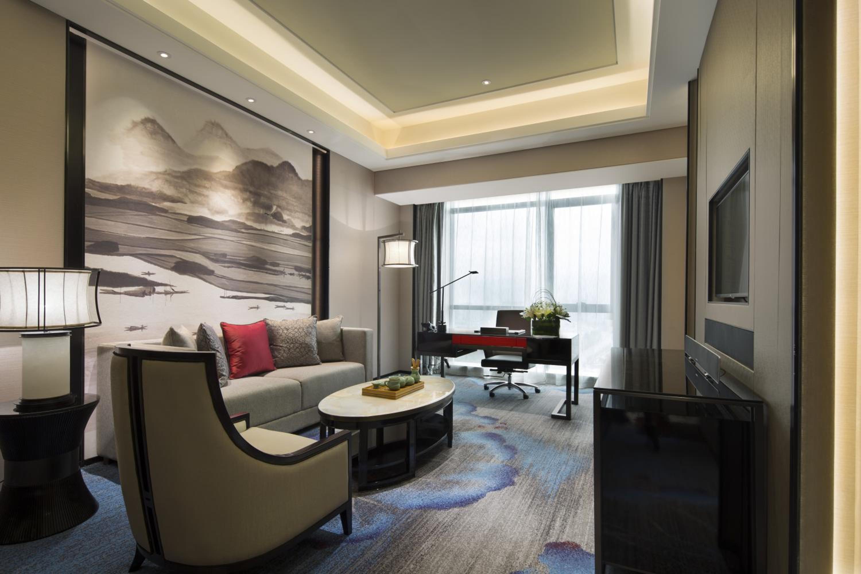 Deluxe Suite photo 3