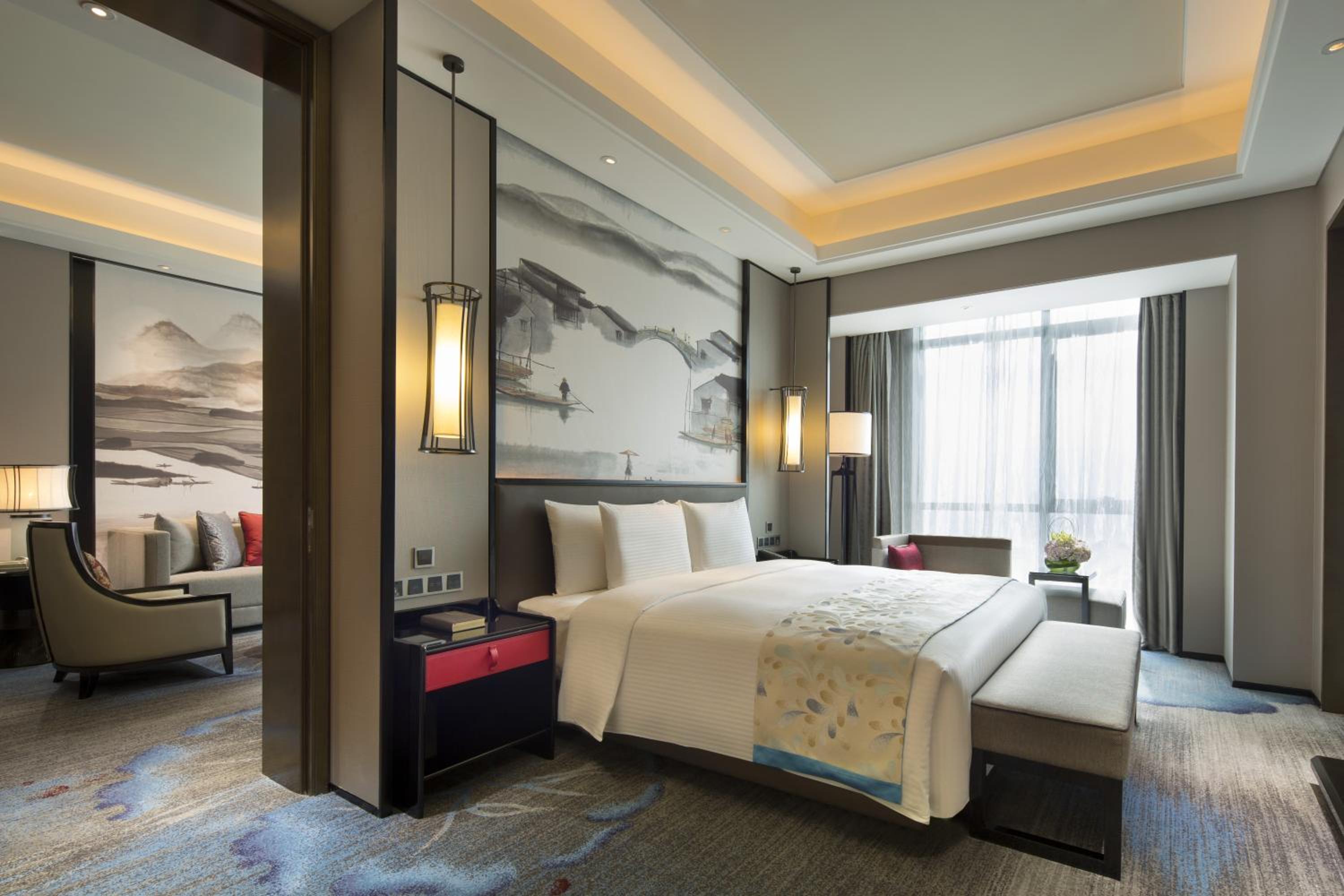 Deluxe Suite photo 2