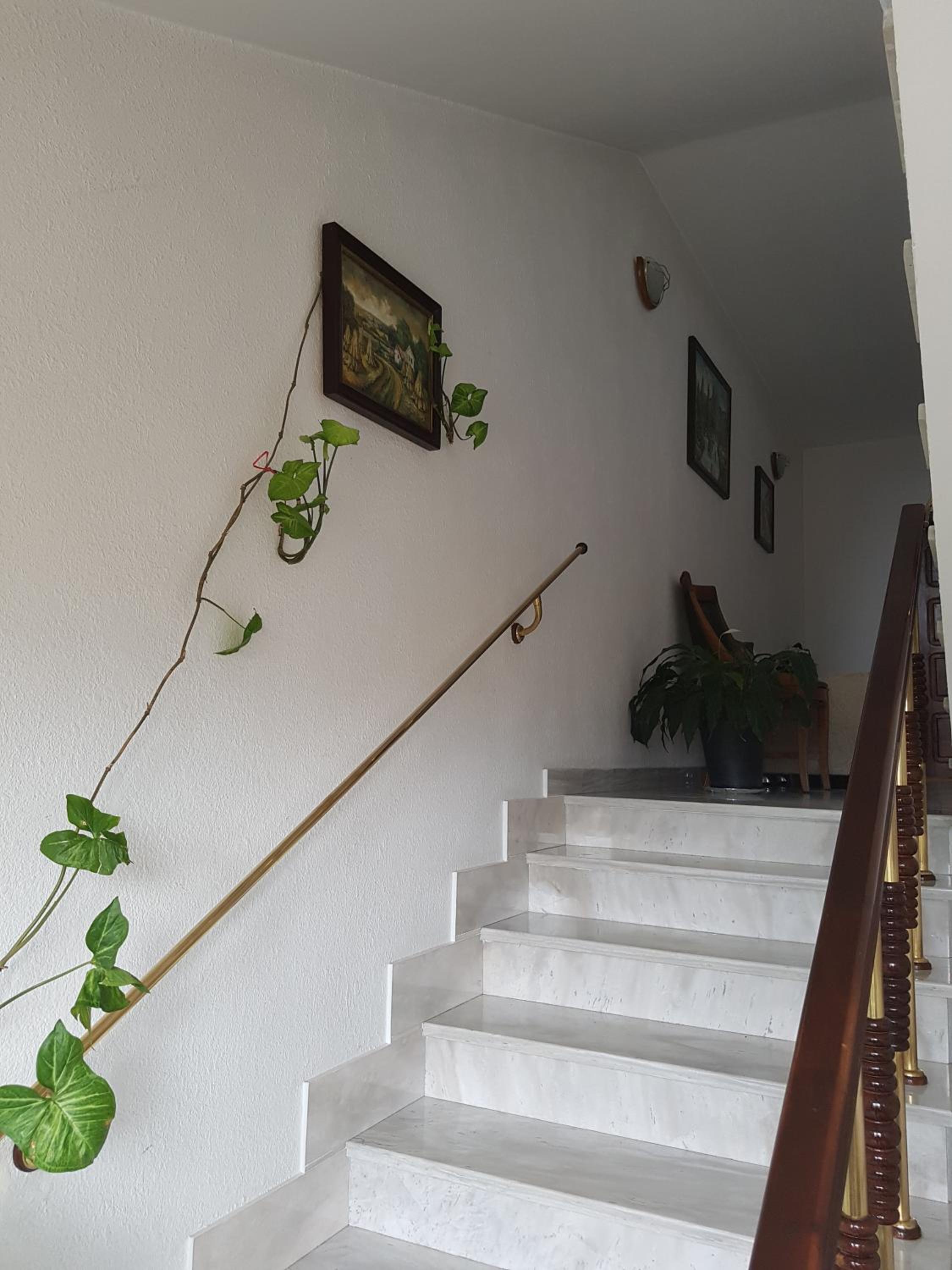 Double Room with Balcony - Photo 6