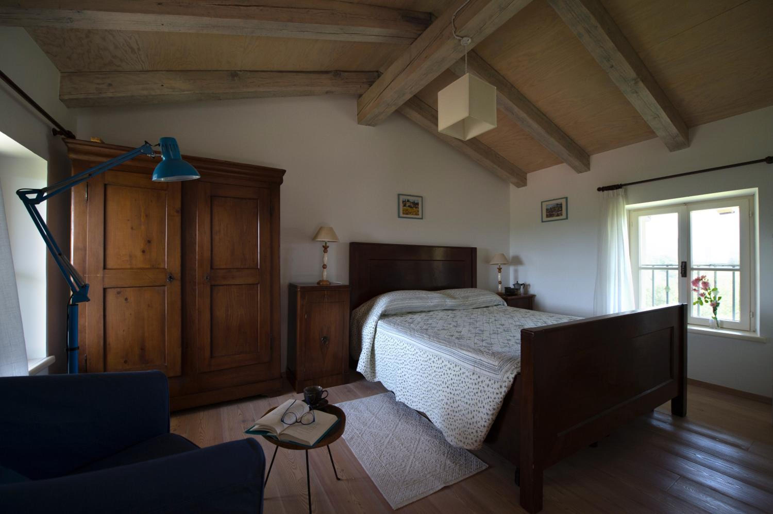 Superior One-Bedroom Apartment - Separate Building
