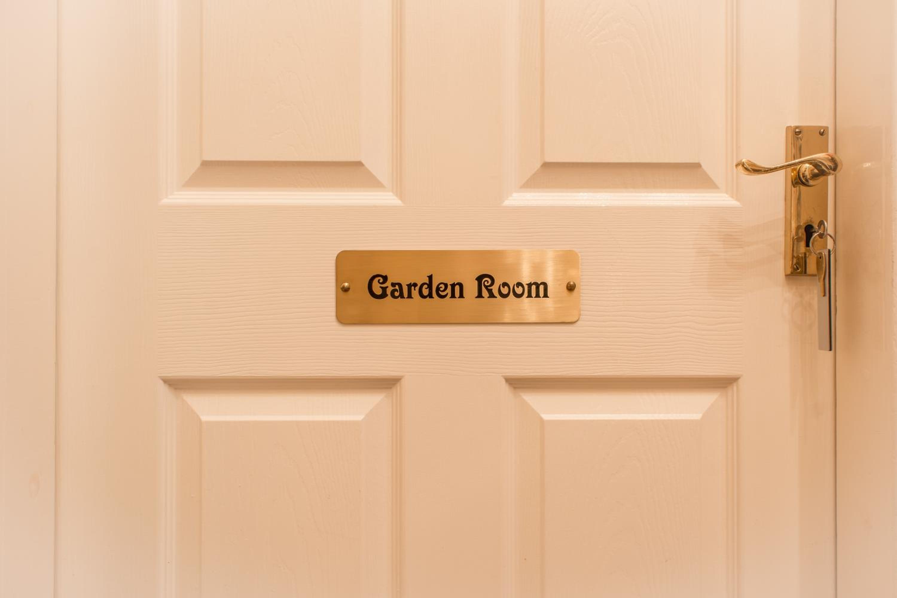 Standard Twin Room photo 2