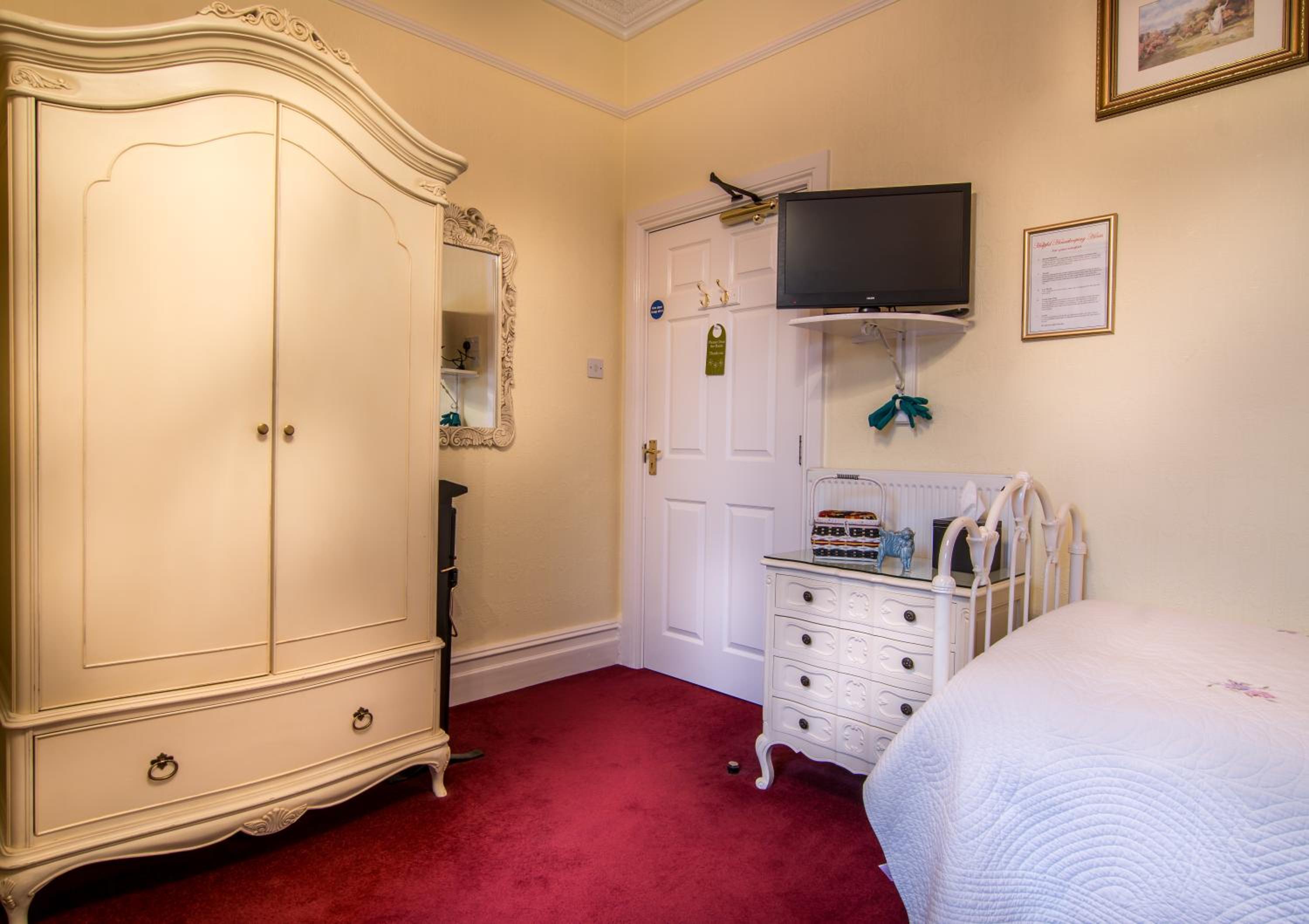 Standard Twin Room photo 3
