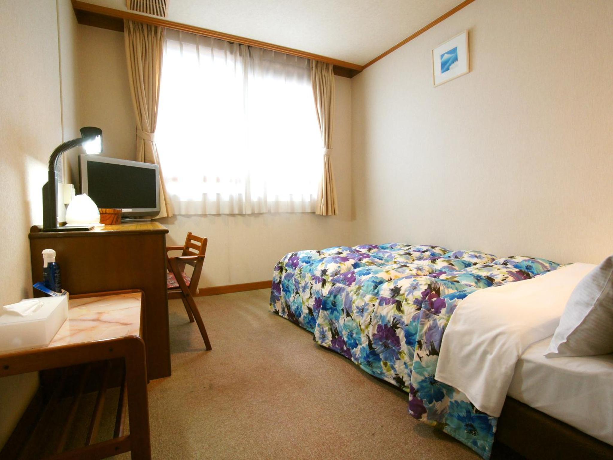 Double Room With Small Double Bed - Non-Smoking