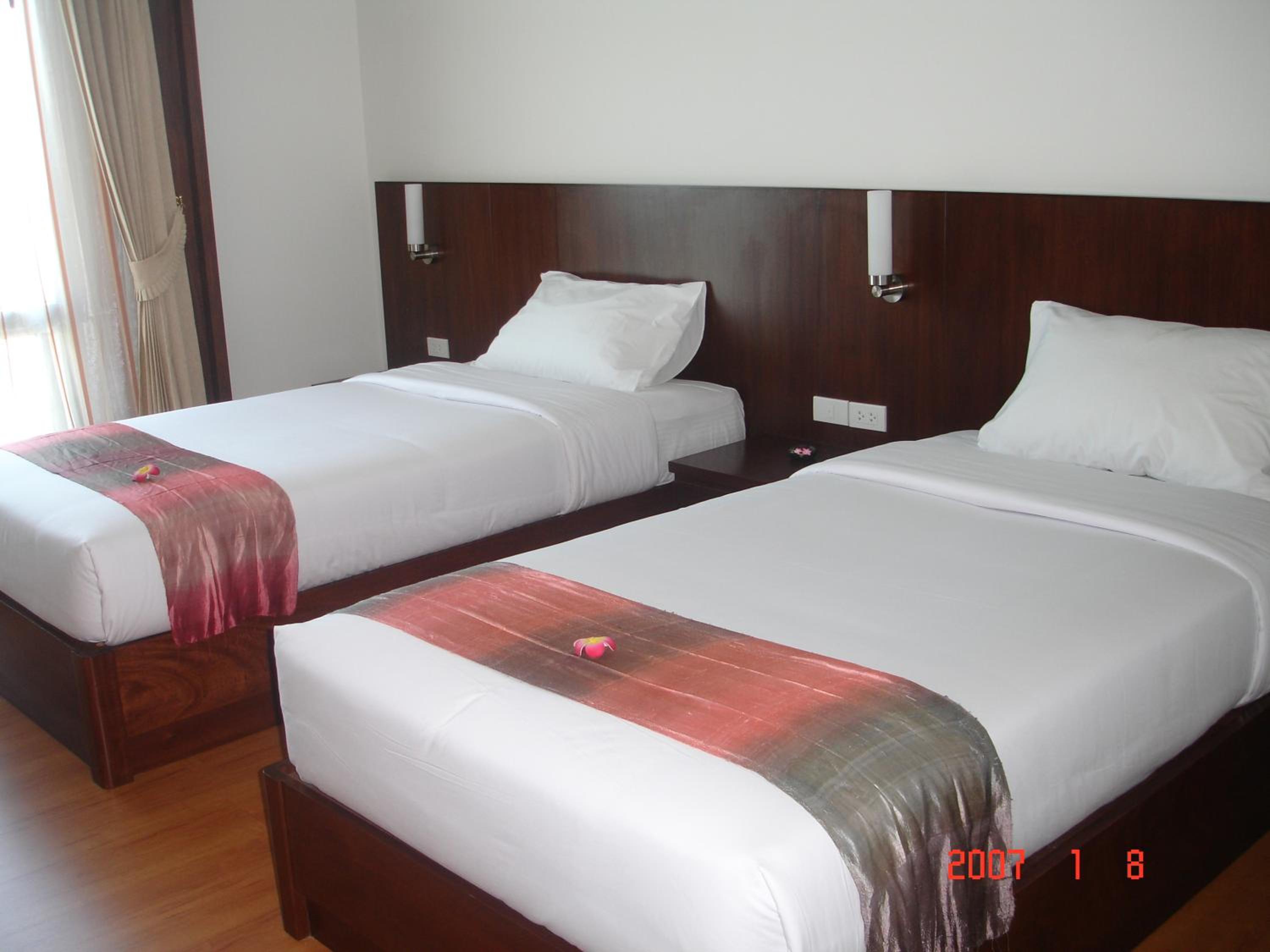 Superior Double Room with Two Double Beds photo 2