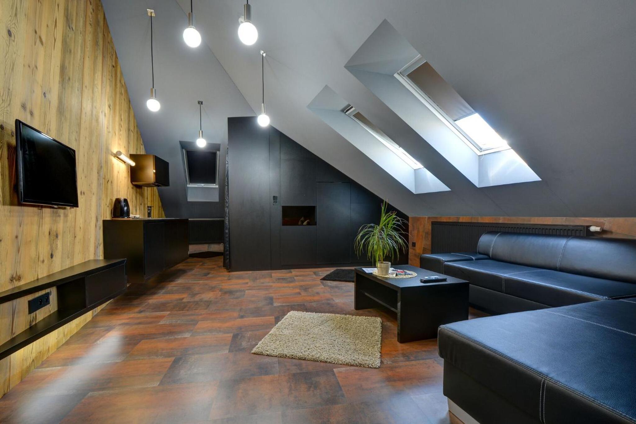 Studio Apartment - Photo 8