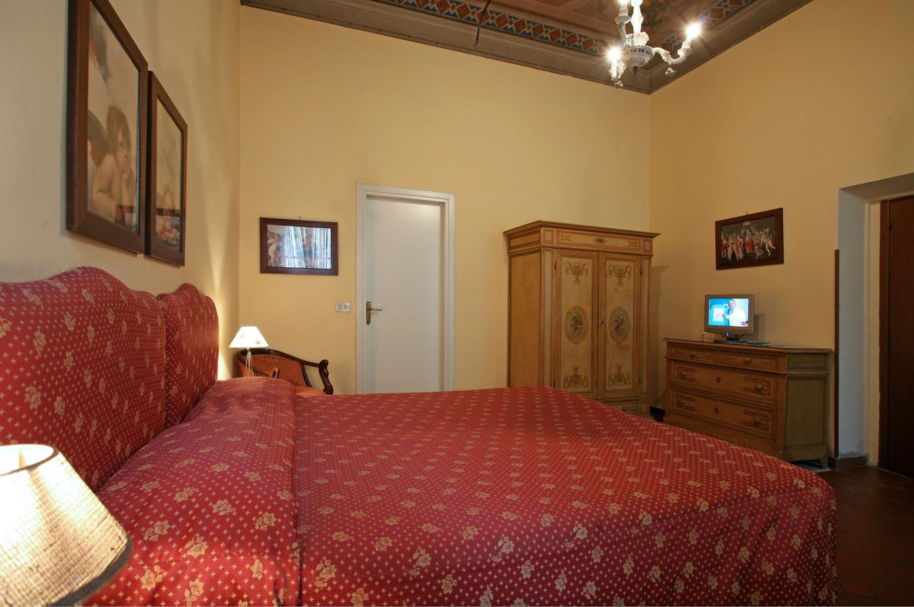 Double Room (1 Adult)