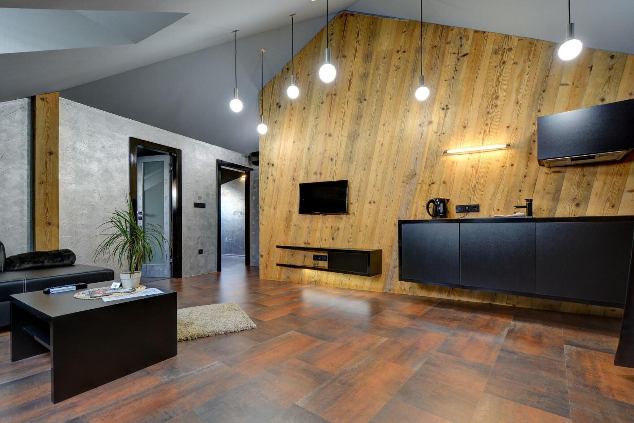 Studio Apartment - Photo 1