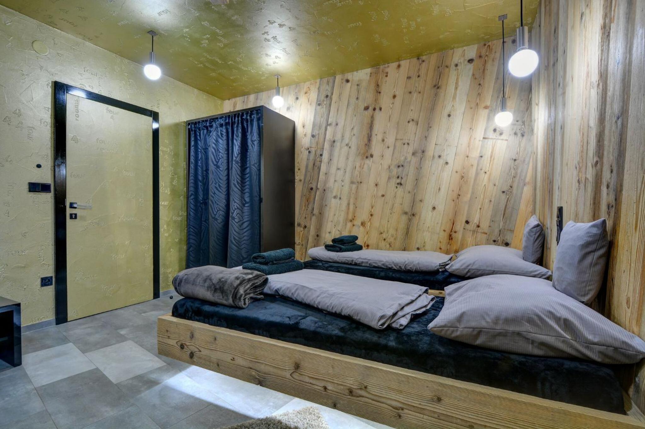Standard Twin Room - Photo 3