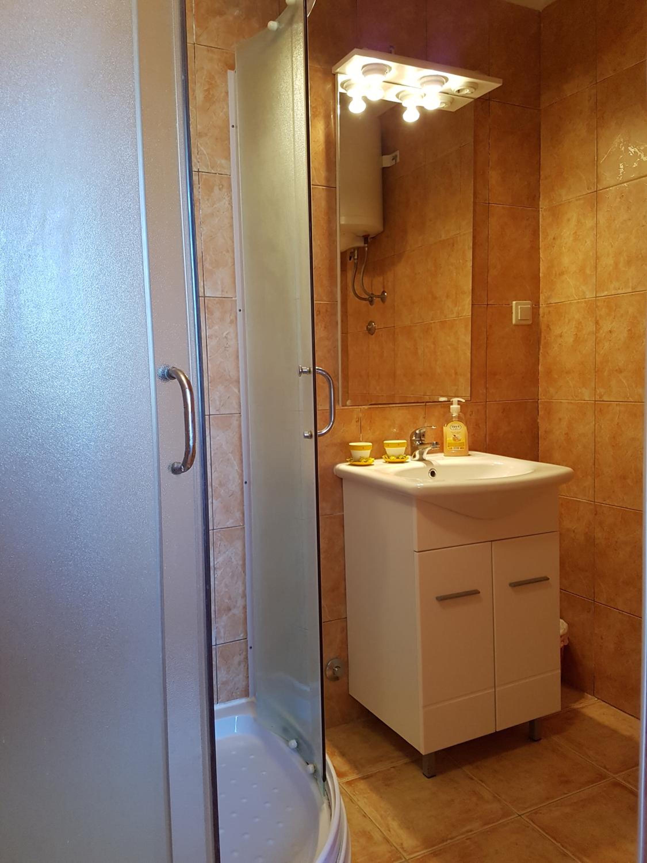 Double Room with Balcony and Sea View - Photo 3