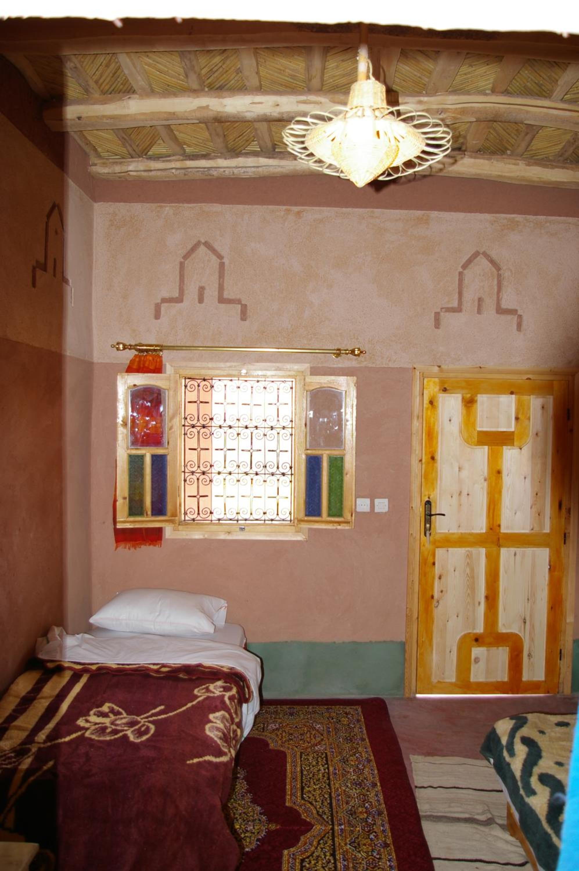 Standard Twin Room - Photo 1