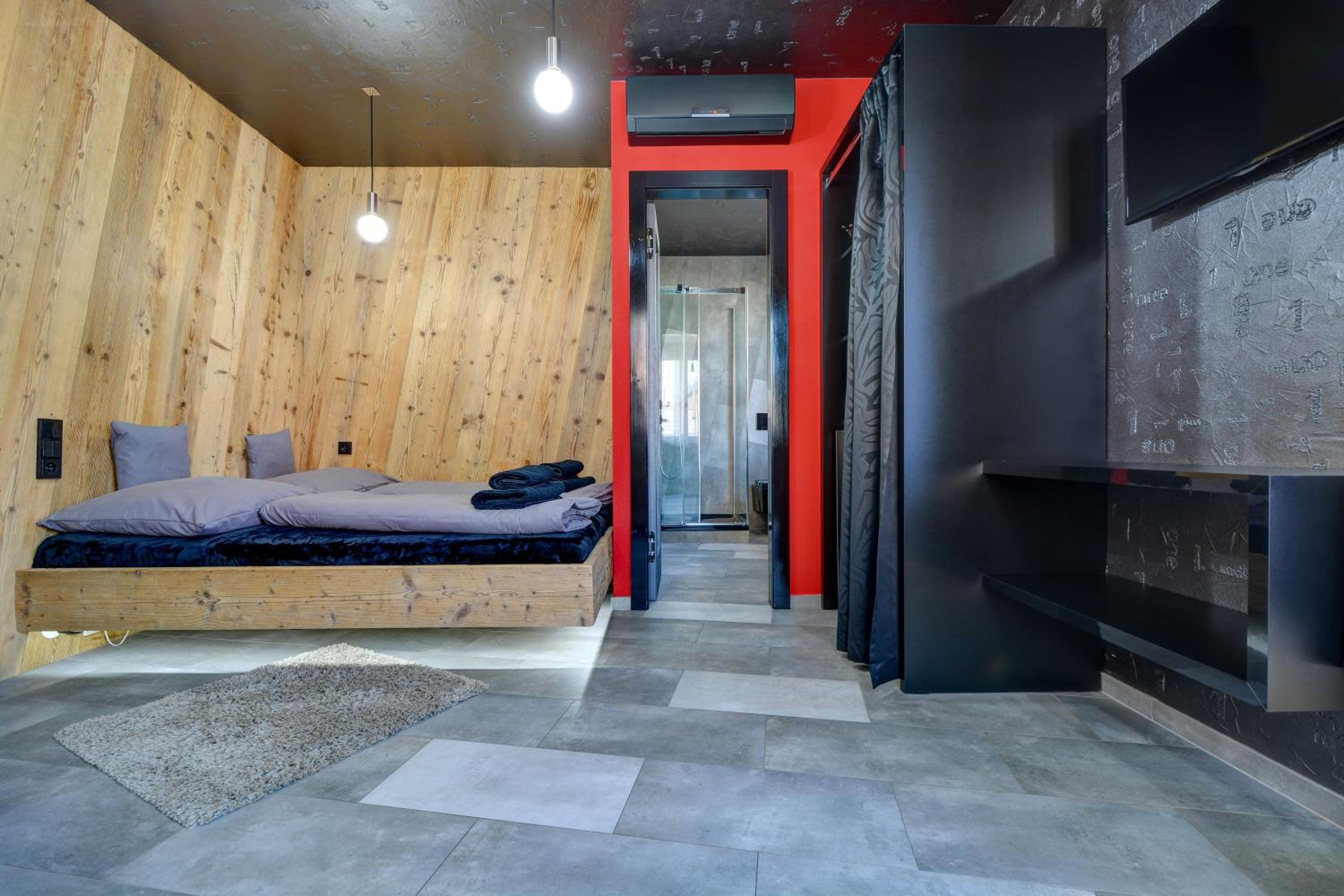 Double Room with Patio - Photo 2