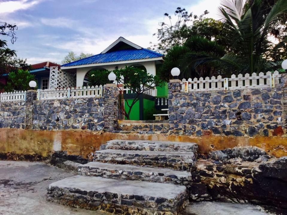 Bungalow with Sea View - Photo 17