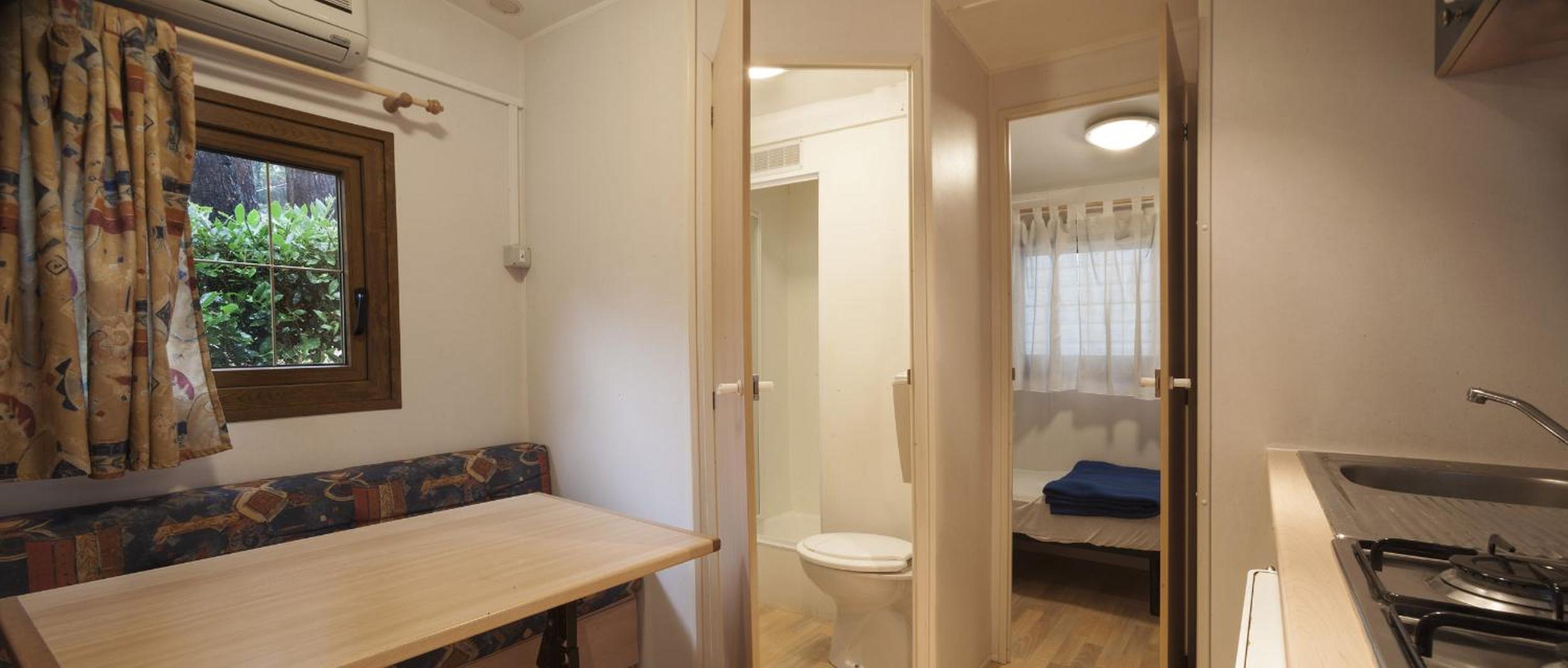 Two-Bedroom Mobile Home (4 Adults) photo 1
