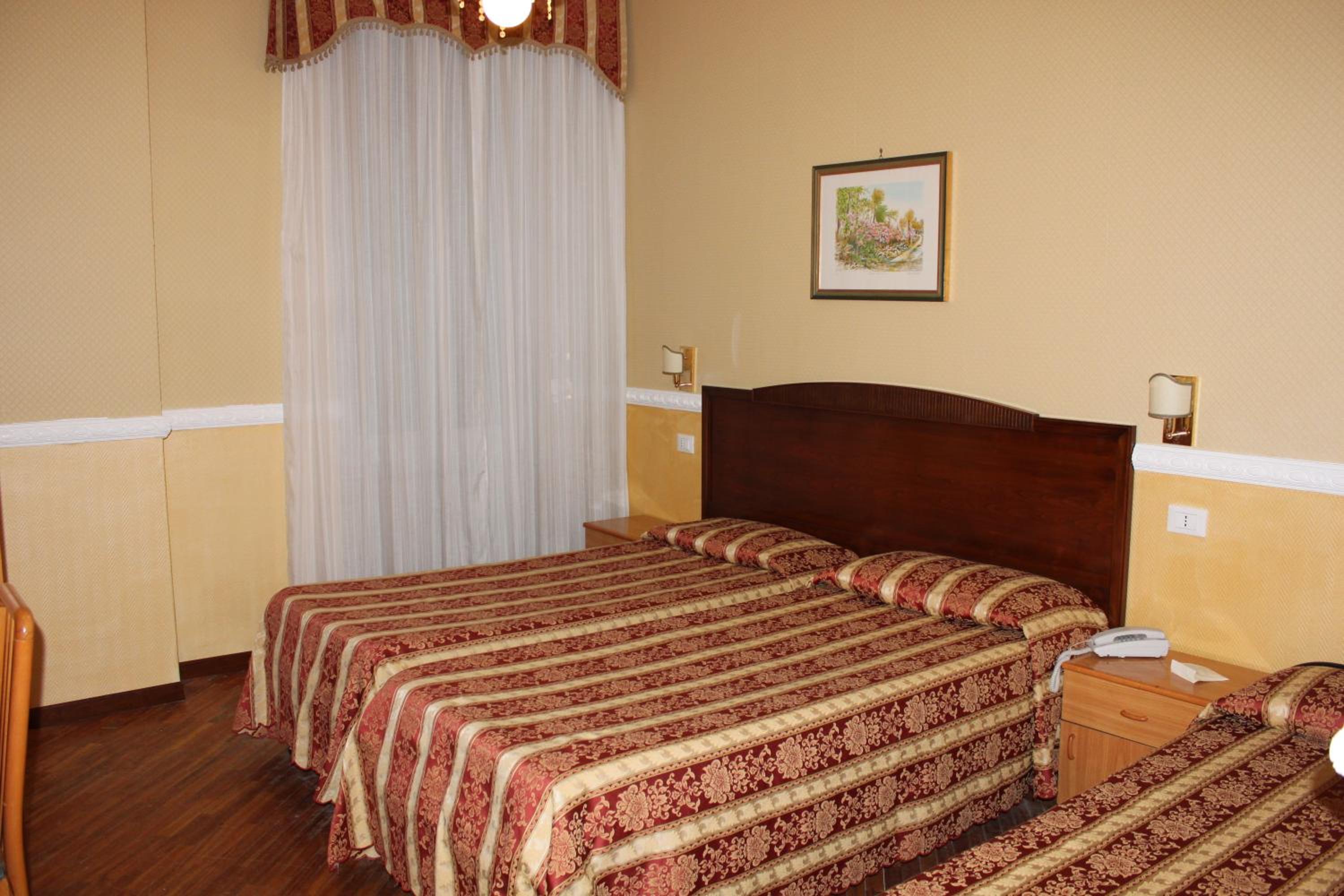 Triple Room - Photo 1