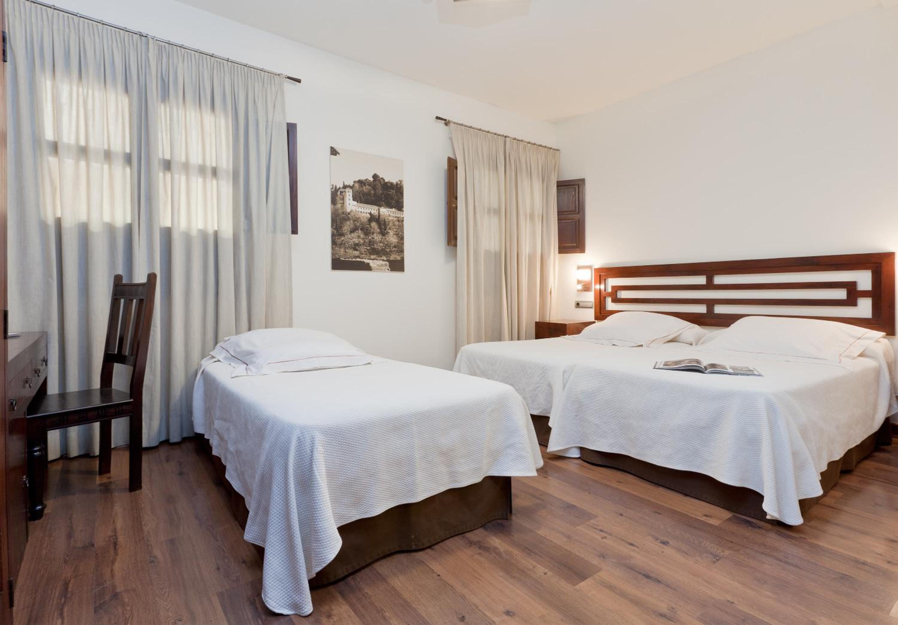 Triple Room - Photo 6