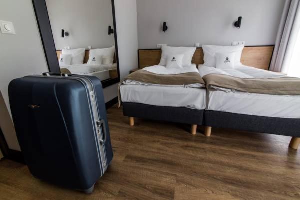 Double or Twin Room with Garden View - Photo 8