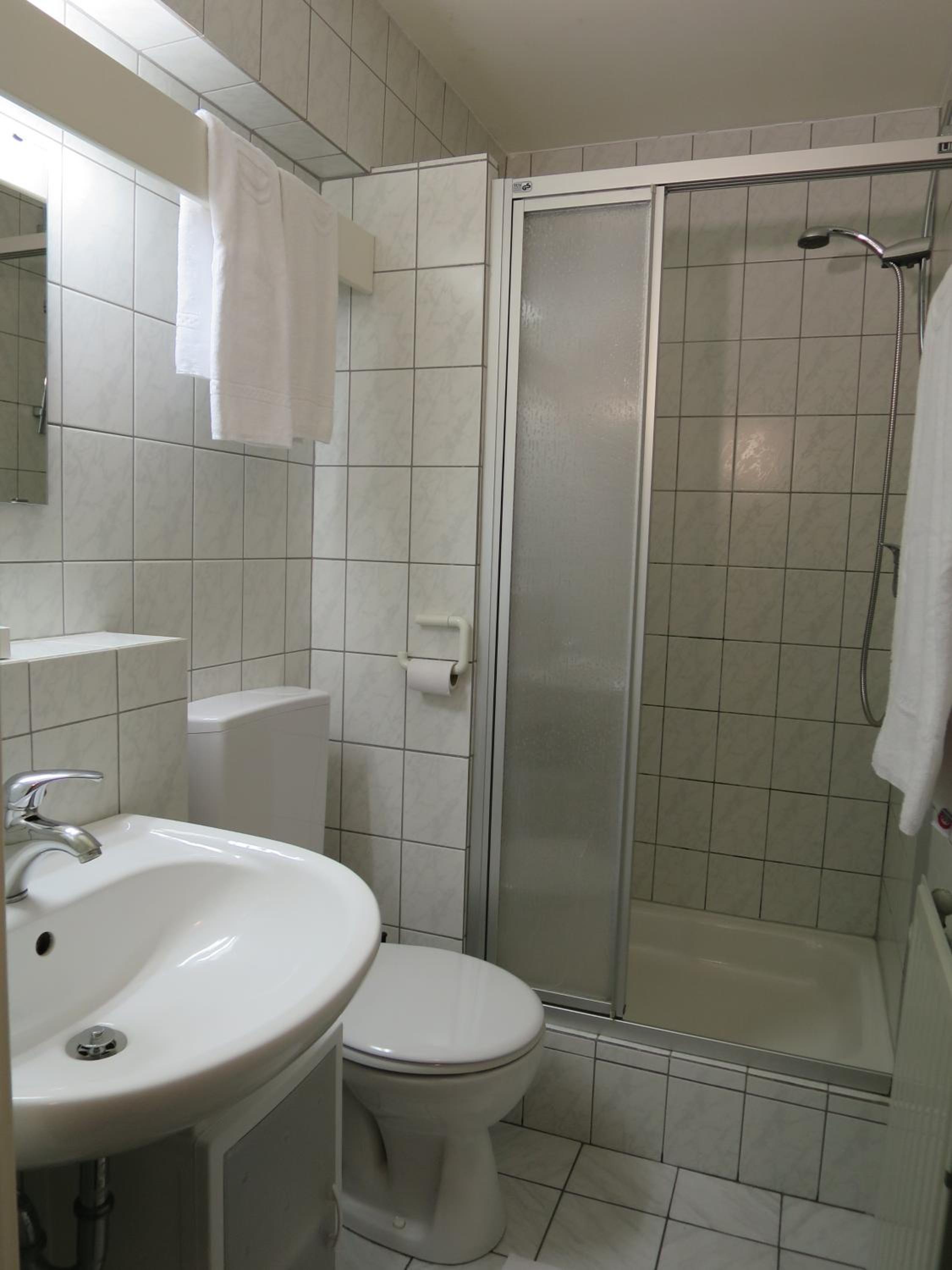 Double Room With Private Bathroom photo 3